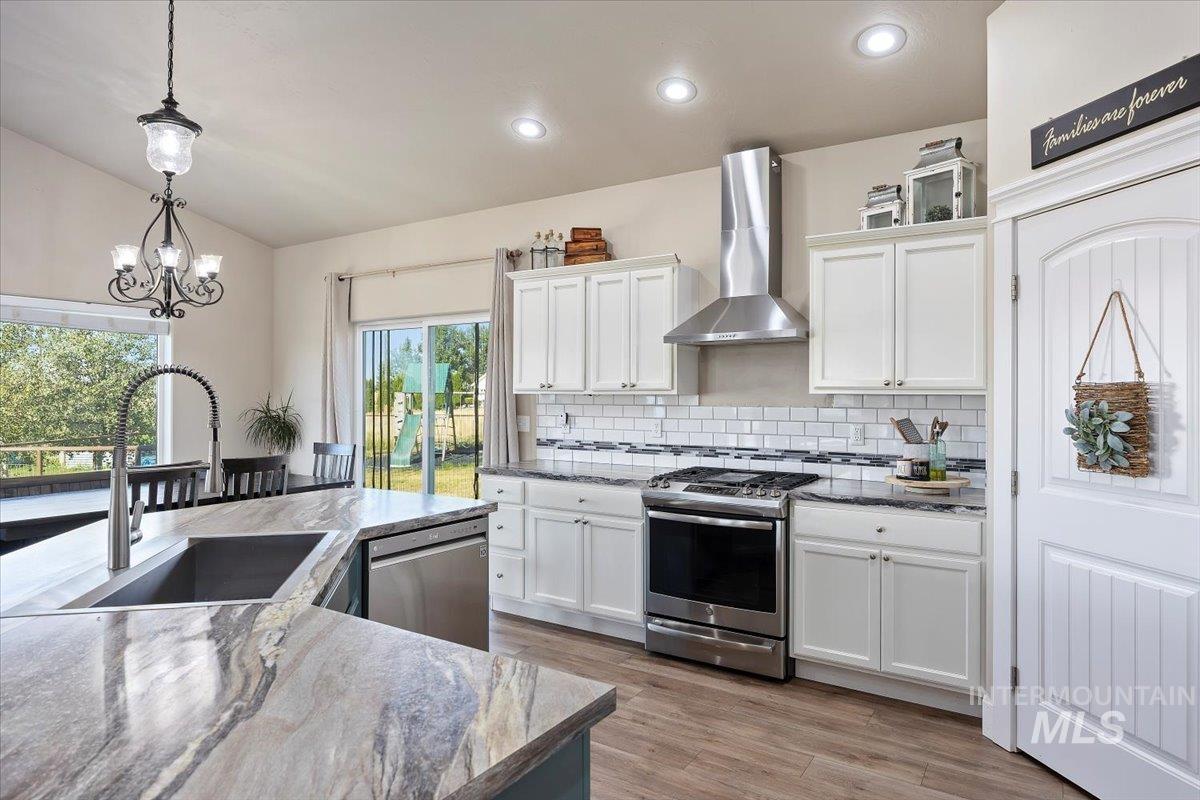 583 Pioneer Dr, Jerome, Idaho 83338, 3 Bedrooms, 3 Bathrooms, Residential For Sale, Price $585,900, 98959016