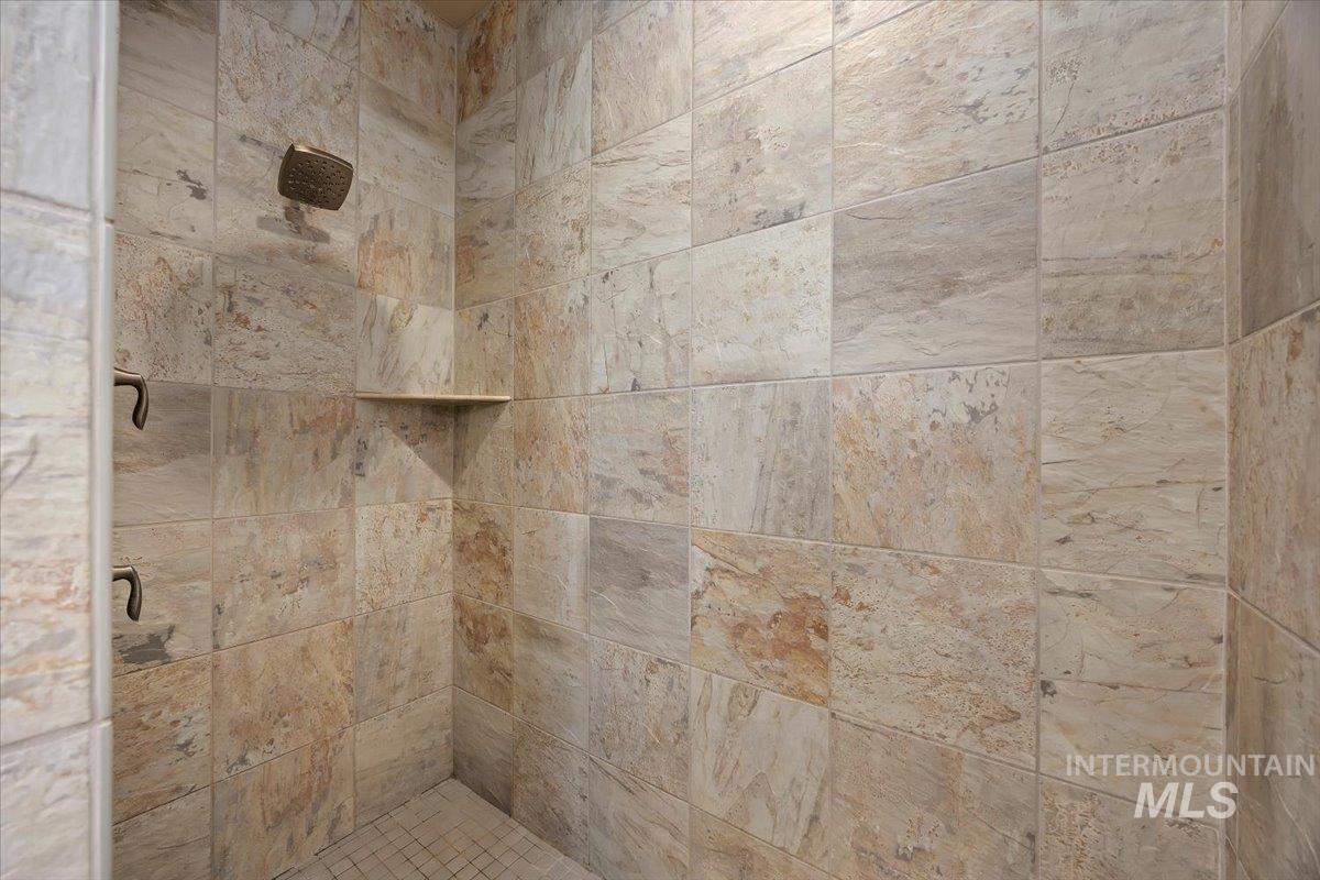 583 Pioneer Dr, Jerome, Idaho 83338, 3 Bedrooms, 3 Bathrooms, Residential For Sale, Price $585,900, 98959016