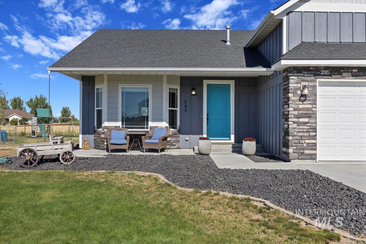 583 Pioneer Dr, Jerome, Idaho 83338, 3 Bedrooms, 3 Bathrooms, Residential For Sale, Price $585,900, 98959016