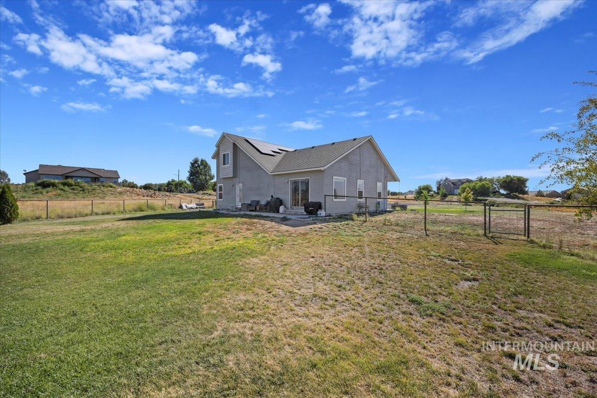 583 Pioneer Dr, Jerome, Idaho 83338, 3 Bedrooms, 3 Bathrooms, Residential For Sale, Price $585,900, 98959016