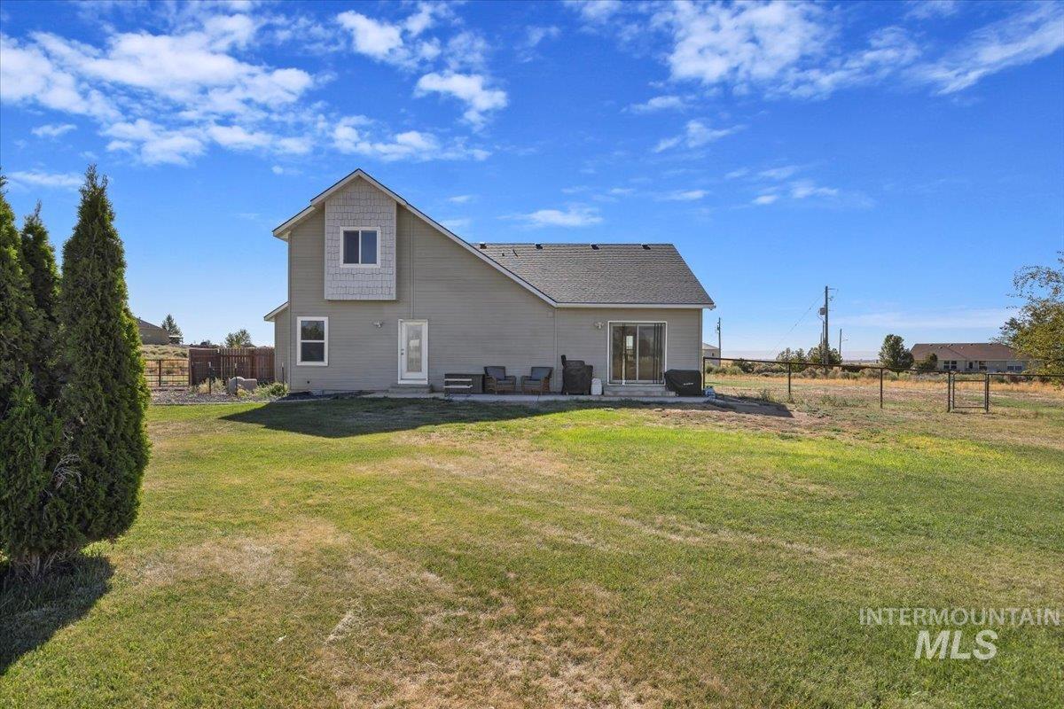 583 Pioneer Dr, Jerome, Idaho 83338, 3 Bedrooms, 3 Bathrooms, Residential For Sale, Price $585,900, 98959016