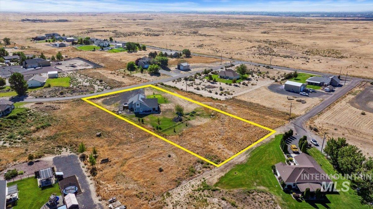 583 Pioneer Dr, Jerome, Idaho 83338, 3 Bedrooms, 3 Bathrooms, Residential For Sale, Price $585,900, 98959016