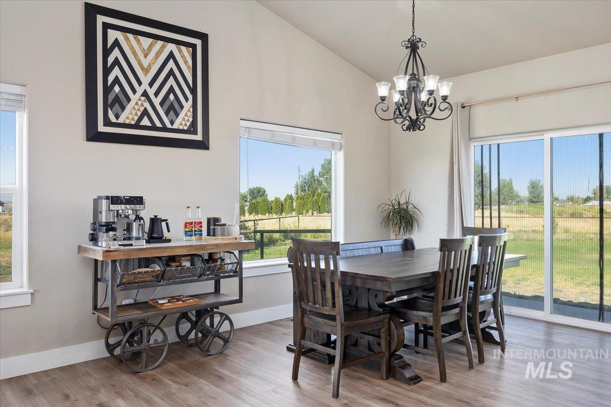 583 Pioneer Dr, Jerome, Idaho 83338, 3 Bedrooms, 3 Bathrooms, Residential For Sale, Price $585,900, 98959016