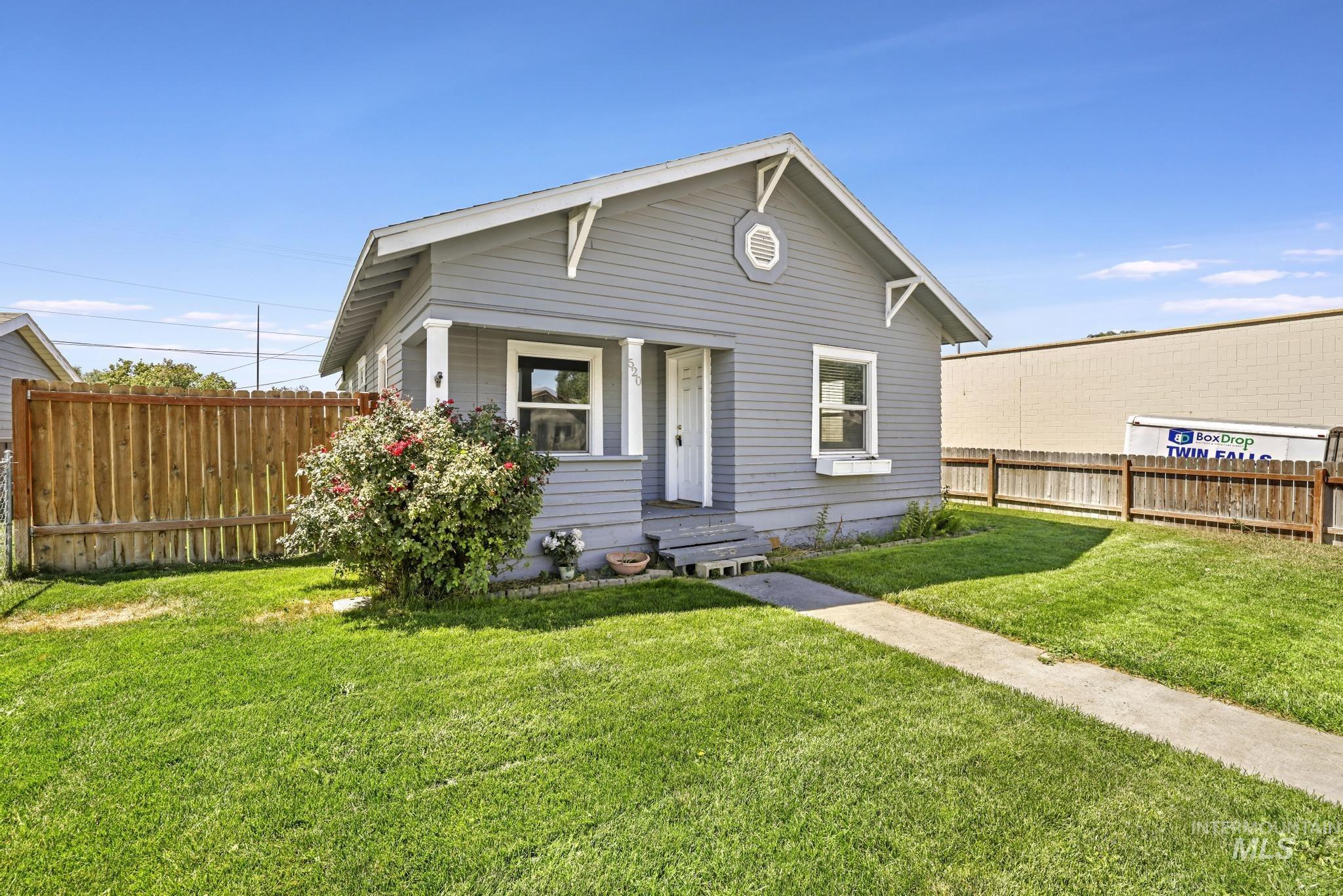 520 E 2nd Ave, Twin Falls, Idaho 83301, 3 Bedrooms, 2 Bathrooms, Residential For Sale, Price $264,000,MLS 98959032