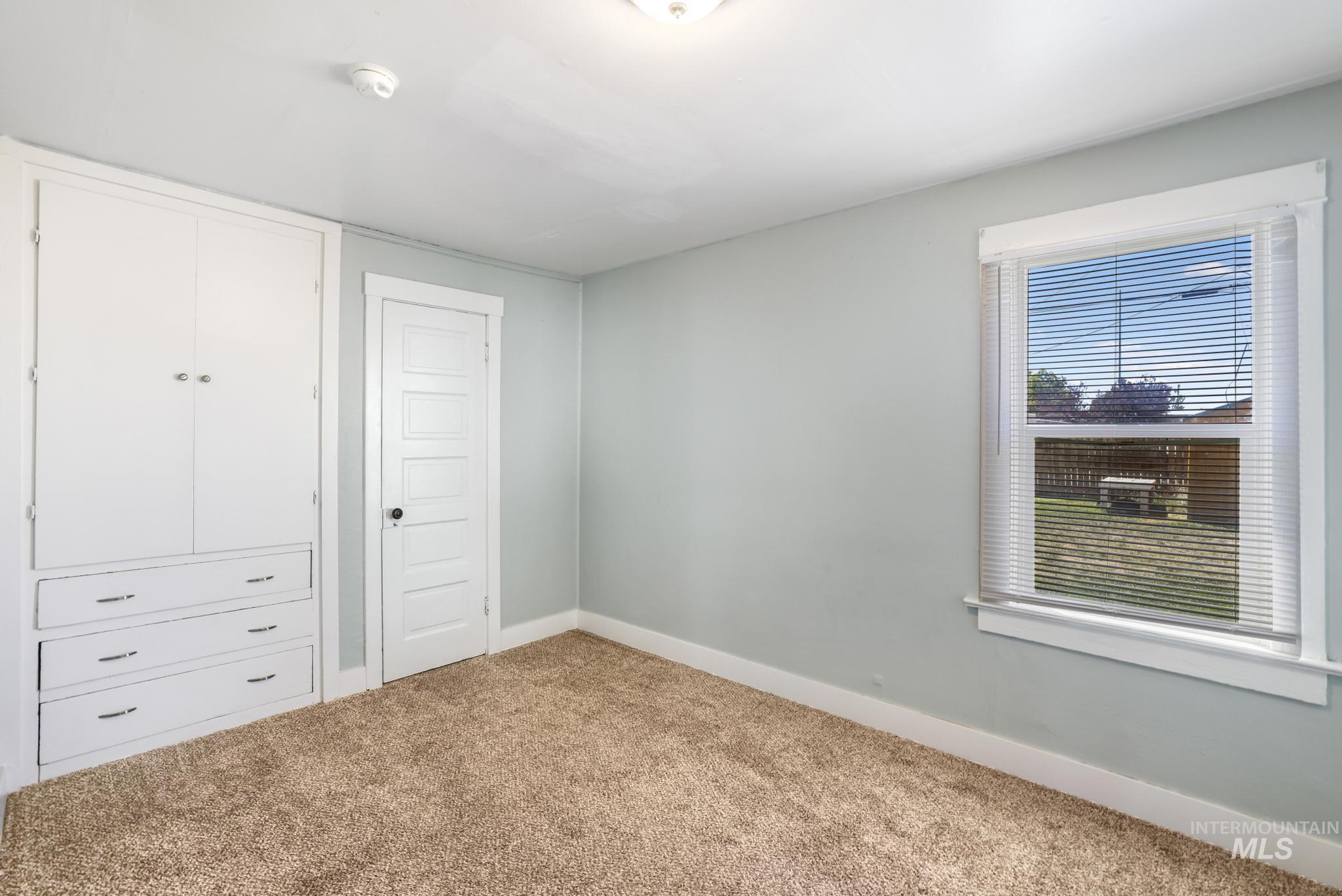 520 E 2nd Ave, Twin Falls, Idaho 83301, 3 Bedrooms, 2 Bathrooms, Residential For Sale, Price $264,000,MLS 98959032