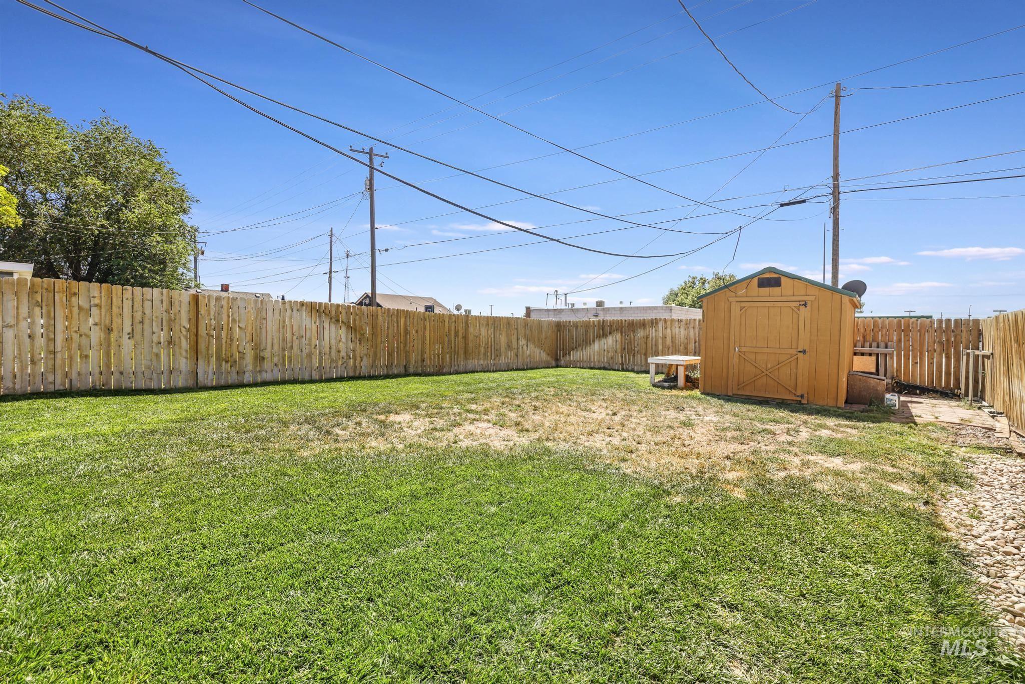 520 E 2nd Ave, Twin Falls, Idaho 83301, 3 Bedrooms, 2 Bathrooms, Residential For Sale, Price $264,000,MLS 98959032