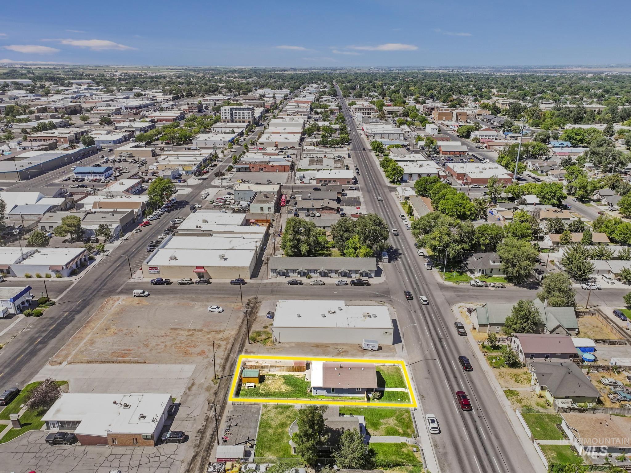 520 E 2nd Ave, Twin Falls, Idaho 83301, 3 Bedrooms, 2 Bathrooms, Residential For Sale, Price $264,000,MLS 98959032