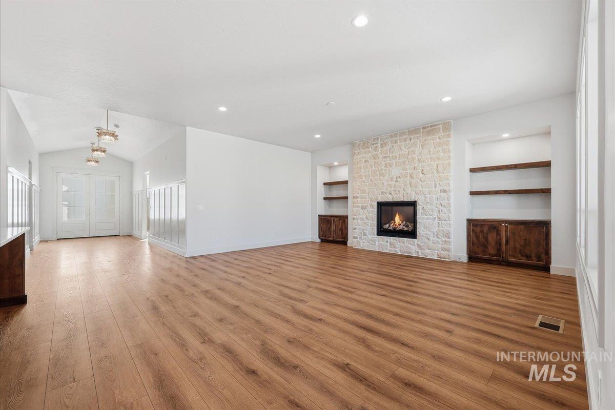 7186 E Chicken Hawk Loop, Nampa, Idaho 83686, 3 Bedrooms, 2.5 Bathrooms, Residential For Sale, Price $779,900,MLS 98959070