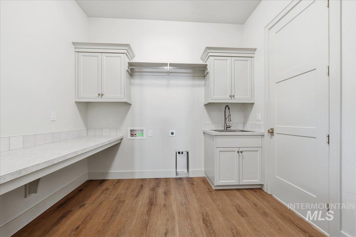 7186 E Chicken Hawk Loop, Nampa, Idaho 83686, 3 Bedrooms, 2.5 Bathrooms, Residential For Sale, Price $779,900,MLS 98959070