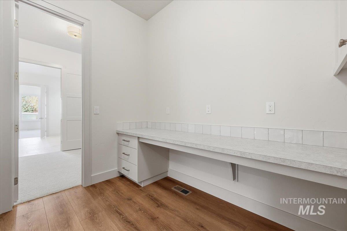 7186 E Chicken Hawk Loop, Nampa, Idaho 83686, 3 Bedrooms, 2.5 Bathrooms, Residential For Sale, Price $779,900,MLS 98959070