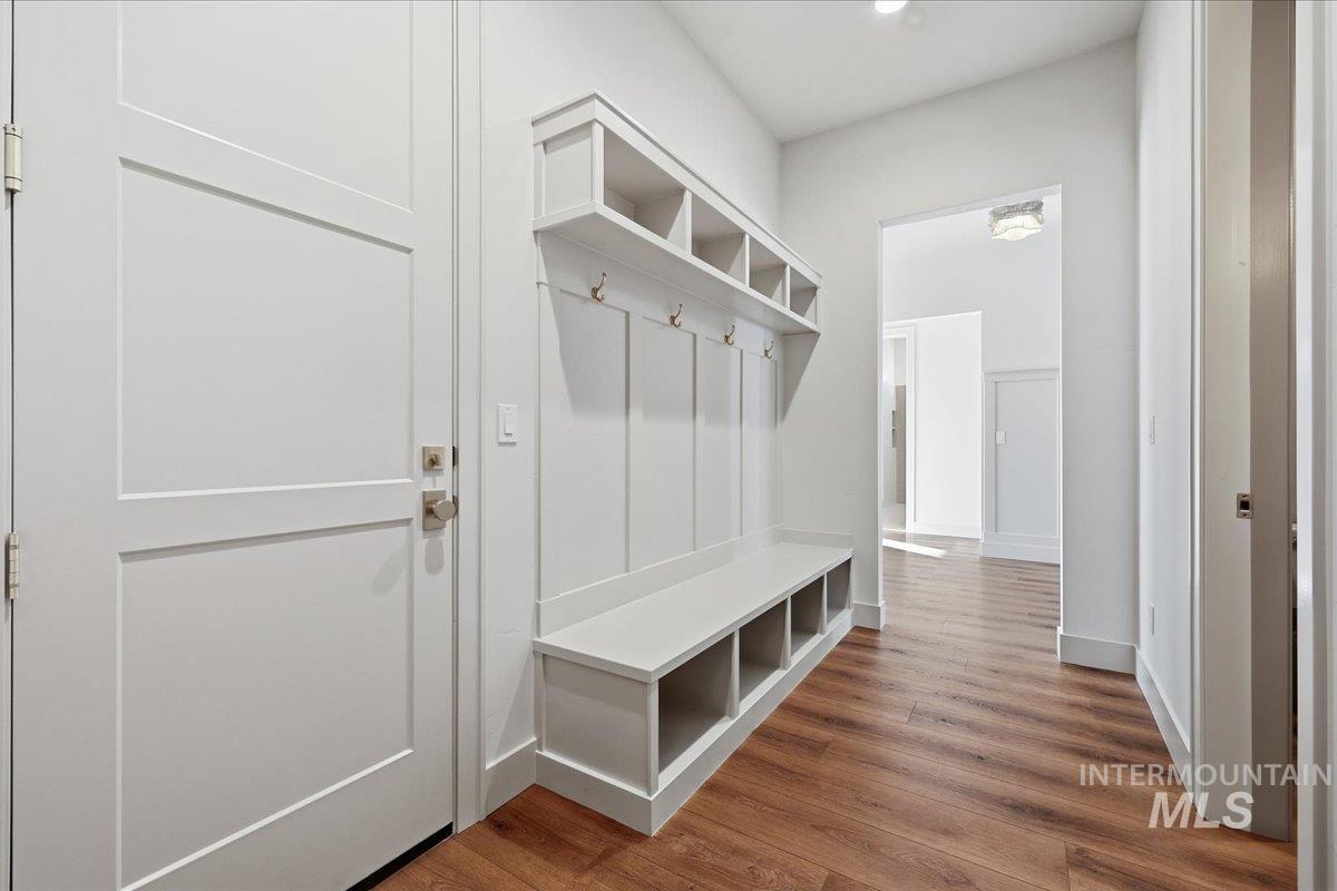 7186 E Chicken Hawk Loop, Nampa, Idaho 83686, 3 Bedrooms, 2.5 Bathrooms, Residential For Sale, Price $779,900,MLS 98959070