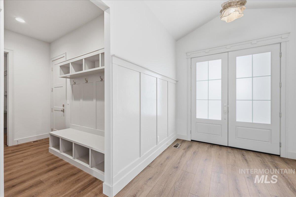 7186 E Chicken Hawk Loop, Nampa, Idaho 83686, 3 Bedrooms, 2.5 Bathrooms, Residential For Sale, Price $779,900,MLS 98959070