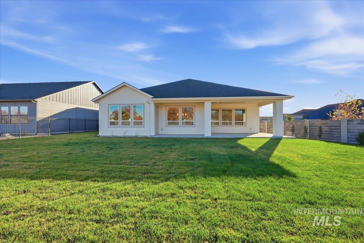 7186 E Chicken Hawk Loop, Nampa, Idaho 83686, 3 Bedrooms, 2.5 Bathrooms, Residential For Sale, Price $779,900,MLS 98959070