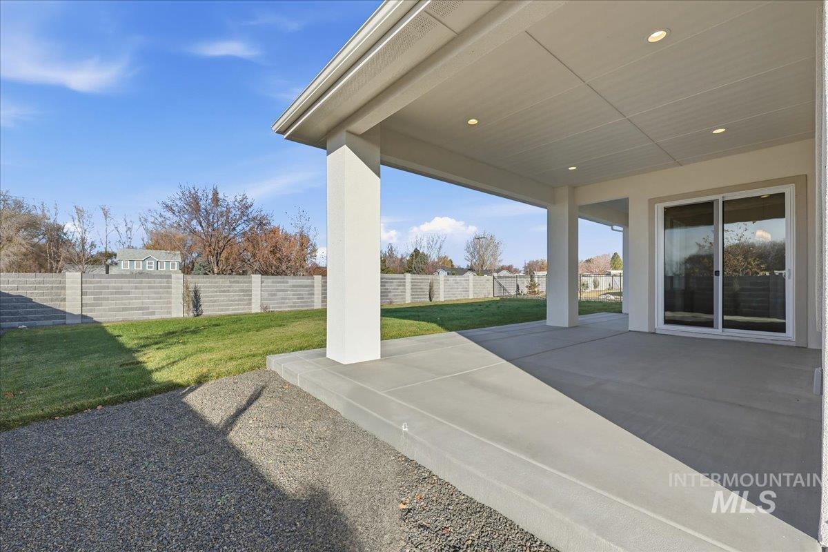 7186 E Chicken Hawk Loop, Nampa, Idaho 83686, 3 Bedrooms, 2.5 Bathrooms, Residential For Sale, Price $779,900,MLS 98959070