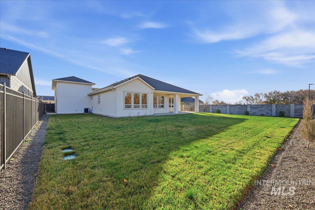 7186 E Chicken Hawk Loop, Nampa, Idaho 83686, 3 Bedrooms, 2.5 Bathrooms, Residential For Sale, Price $779,900,MLS 98959070