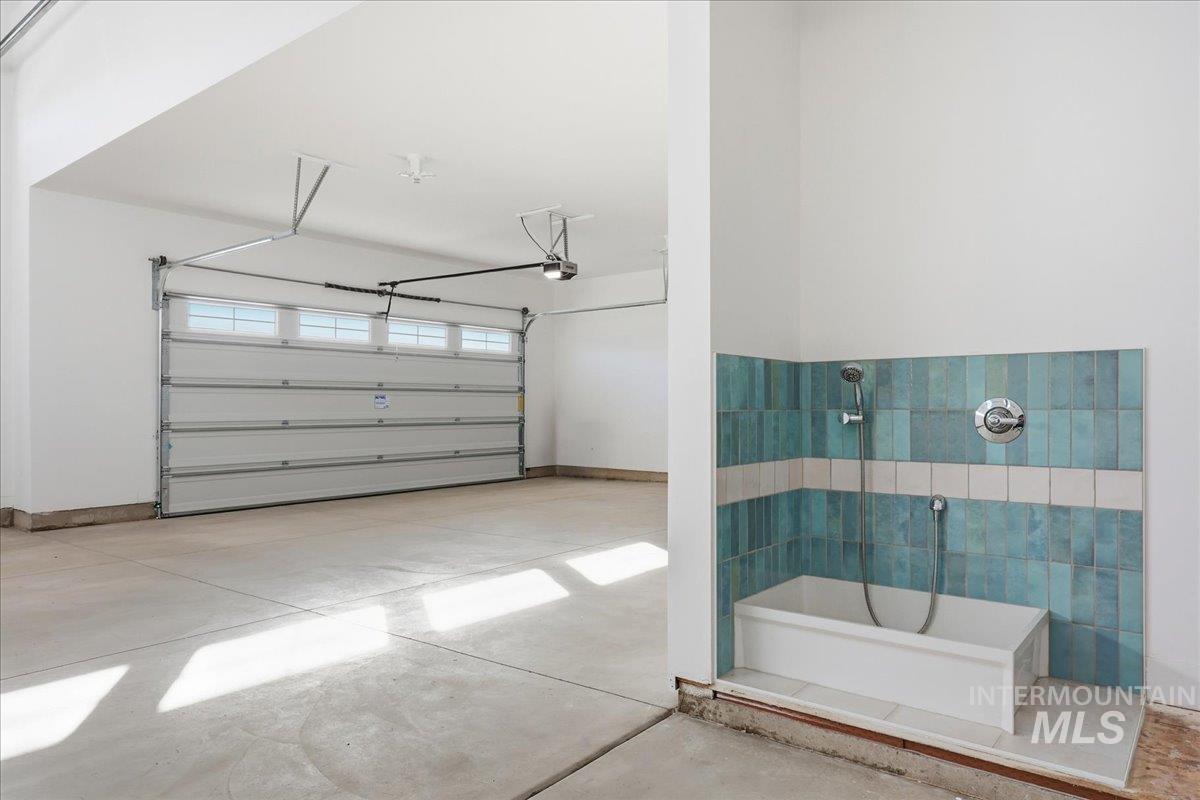 7186 E Chicken Hawk Loop, Nampa, Idaho 83686, 3 Bedrooms, 2.5 Bathrooms, Residential For Sale, Price $779,900,MLS 98959070