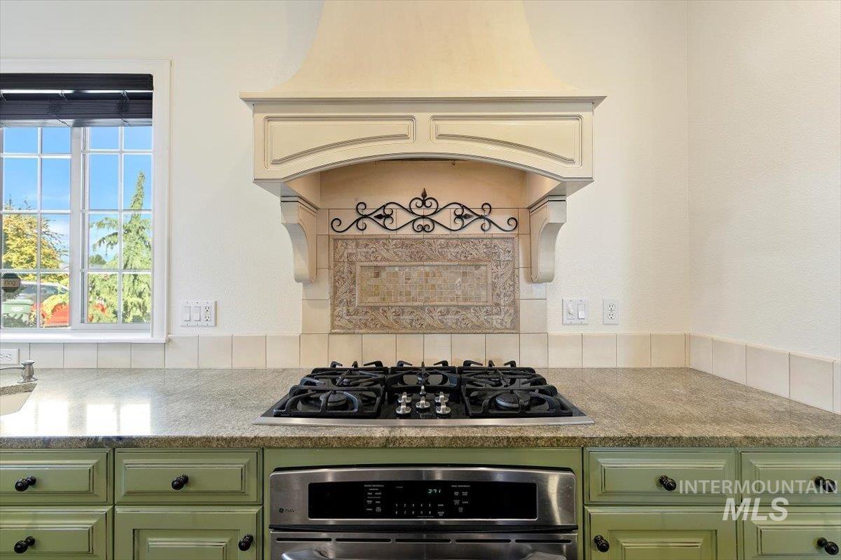 1751 W Salerno St, Meridian, Idaho 83646-5097, 3 Bedrooms, 2.5 Bathrooms, Residential For Sale, Price $690,000,MLS 98959081