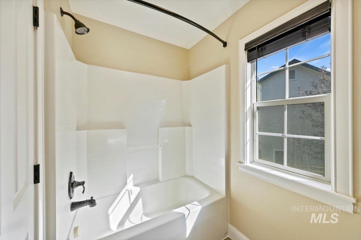 1751 W Salerno St, Meridian, Idaho 83646-5097, 3 Bedrooms, 2.5 Bathrooms, Residential For Sale, Price $690,000,MLS 98959081