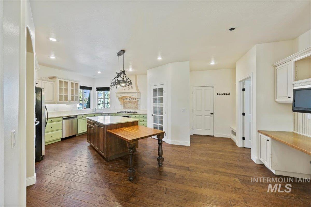 1751 W Salerno St, Meridian, Idaho 83646-5097, 3 Bedrooms, 2.5 Bathrooms, Residential For Sale, Price $690,000,MLS 98959081