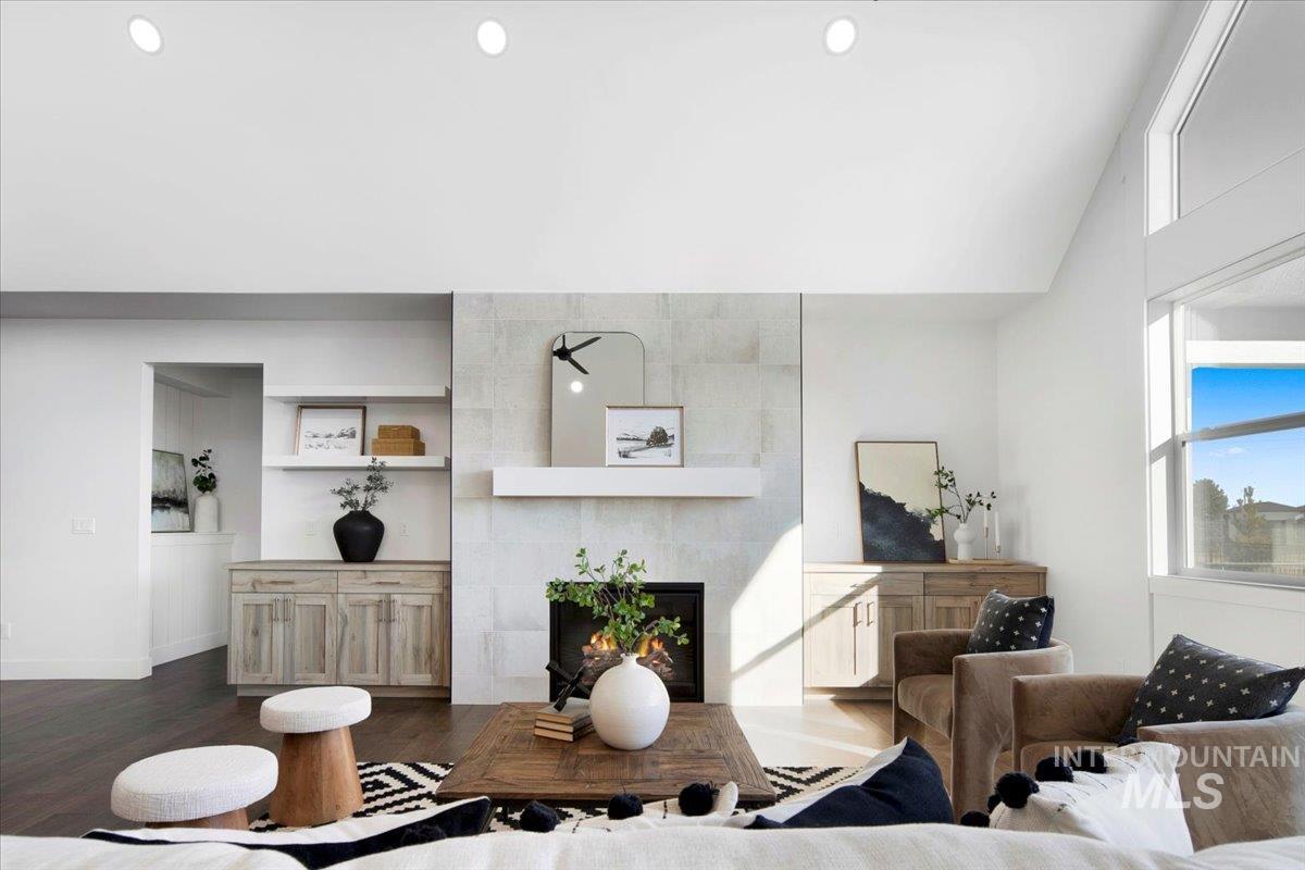 7125 E Osprey Estates Drive, Nampa, Idaho 83686, 4 Bedrooms, 2.5 Bathrooms, Residential For Sale, Price $999,995,MLS 98959097