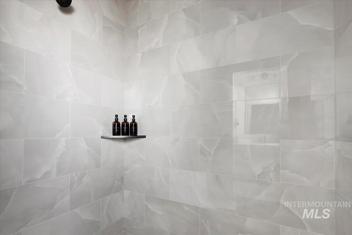 7125 E Osprey Estates Drive, Nampa, Idaho 83686, 4 Bedrooms, 2.5 Bathrooms, Residential For Sale, Price $999,995,MLS 98959097