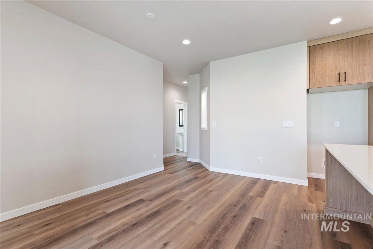 3866 W Spring House Ln, Eagle, Idaho 83616-1017, 4 Bedrooms, 2.5 Bathrooms, Residential For Sale, Price $549,900,MLS 98959125