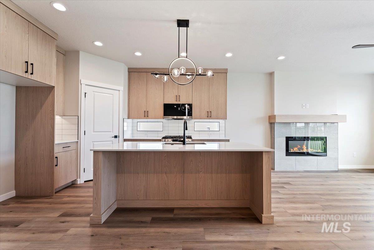 3866 W Spring House Ln, Eagle, Idaho 83616-1017, 4 Bedrooms, 2.5 Bathrooms, Residential For Sale, Price $549,900,MLS 98959125