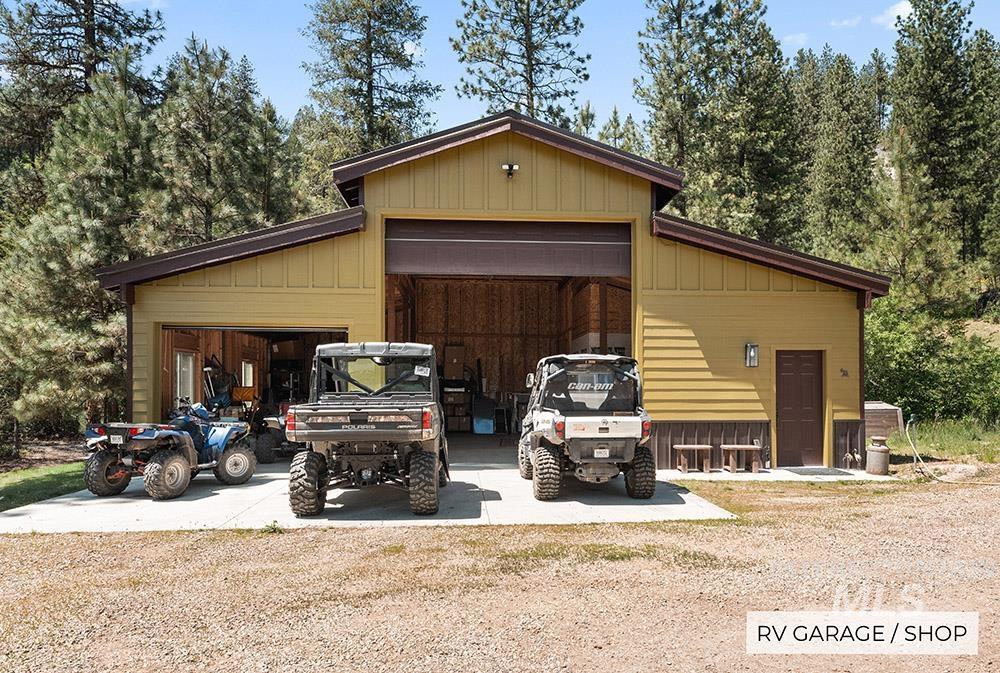 86 Tacoma Place, Garden Valley, Idaho 83622, 3 Bedrooms, 2.5 Bathrooms, Residential For Sale, Price $3,650,000,MLS 98959130