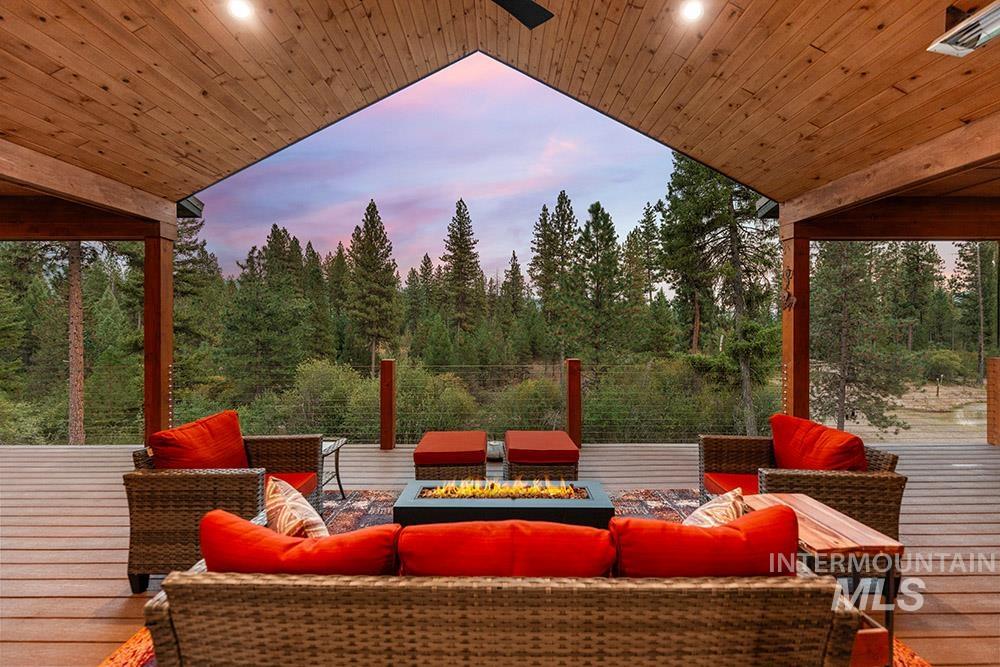 86 Tacoma Place, Garden Valley, Idaho 83622, 3 Bedrooms, 2.5 Bathrooms, Residential For Sale, Price $3,650,000,MLS 98959130