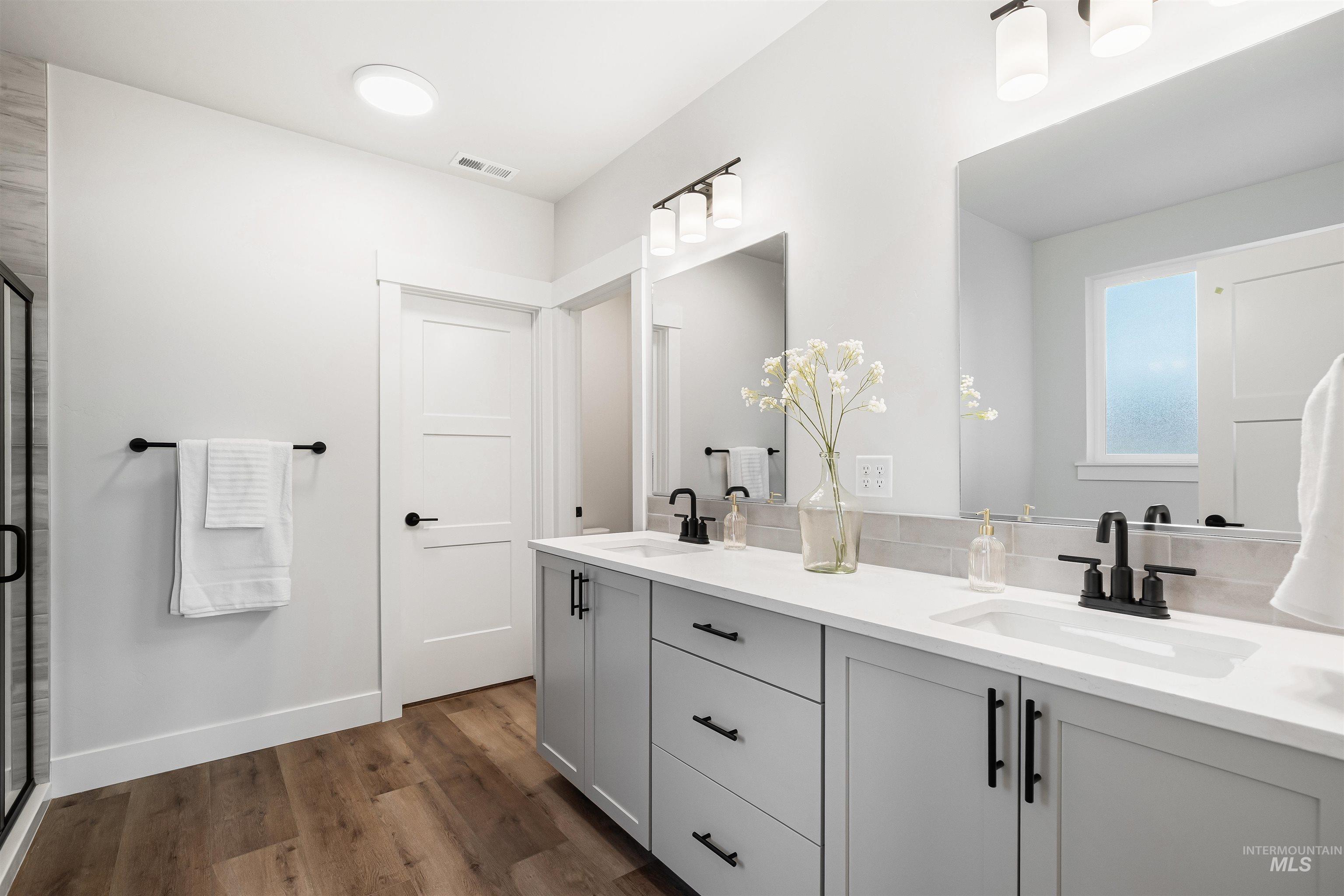 819 Park Avenue, Lewiston, Idaho 83501, 3 Bedrooms, 2 Bathrooms, Residential For Sale, Price $619,900,MLS 98959148