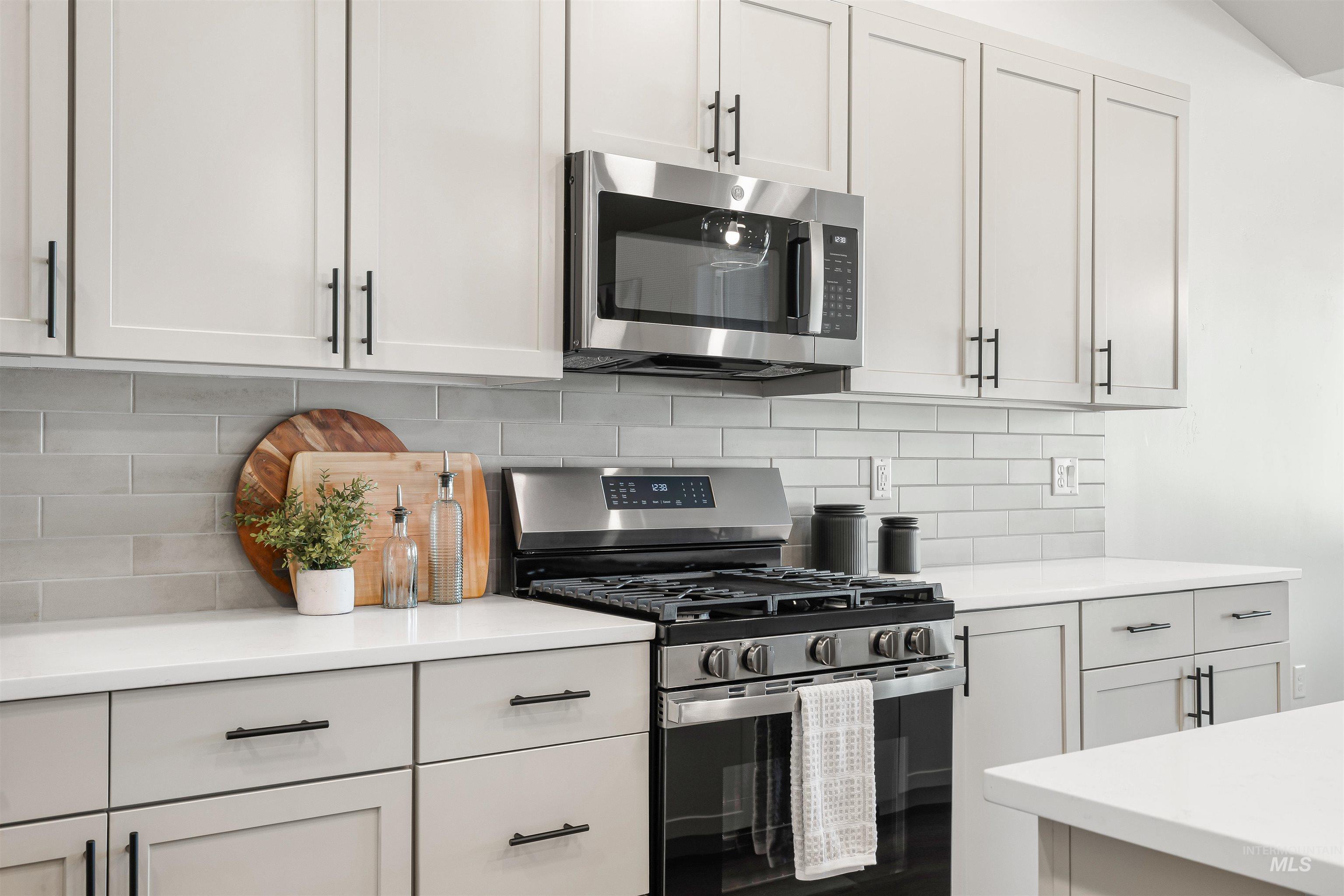 819 Park Avenue, Lewiston, Idaho 83501, 3 Bedrooms, 2 Bathrooms, Residential For Sale, Price $619,900,MLS 98959148