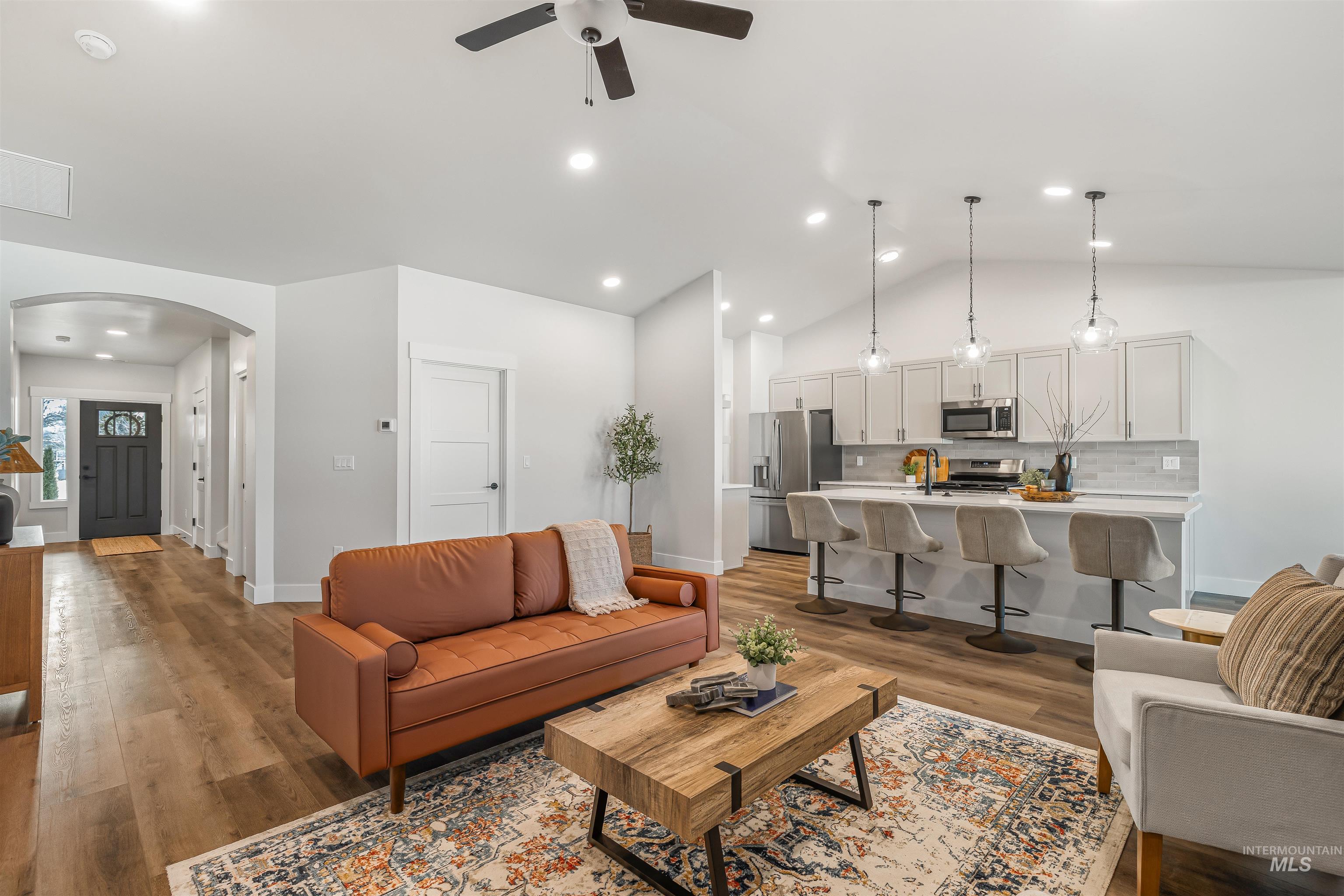 819 Park Avenue, Lewiston, Idaho 83501, 3 Bedrooms, 2 Bathrooms, Residential For Sale, Price $619,900,MLS 98959148