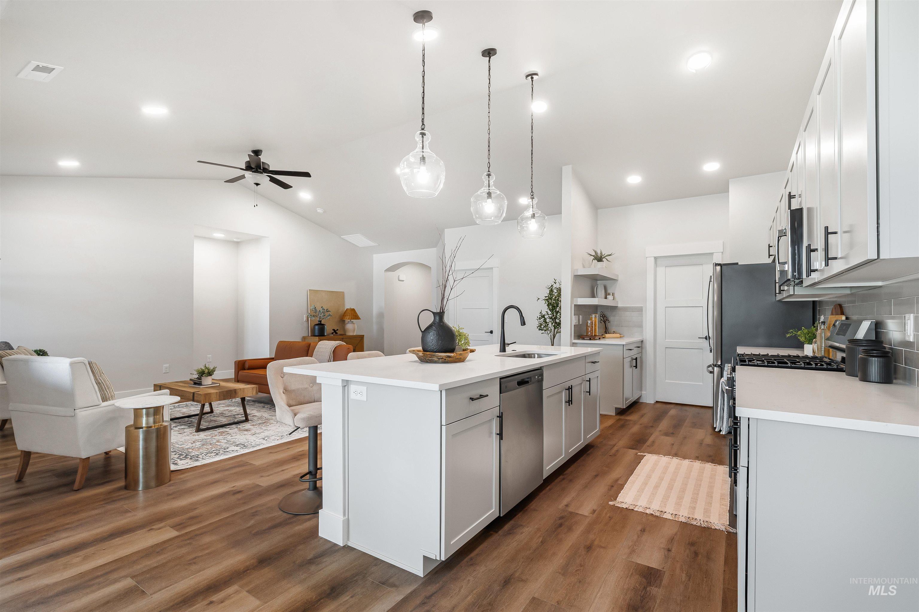 819 Park Avenue, Lewiston, Idaho 83501, 3 Bedrooms, 2 Bathrooms, Residential For Sale, Price $619,900,MLS 98959148