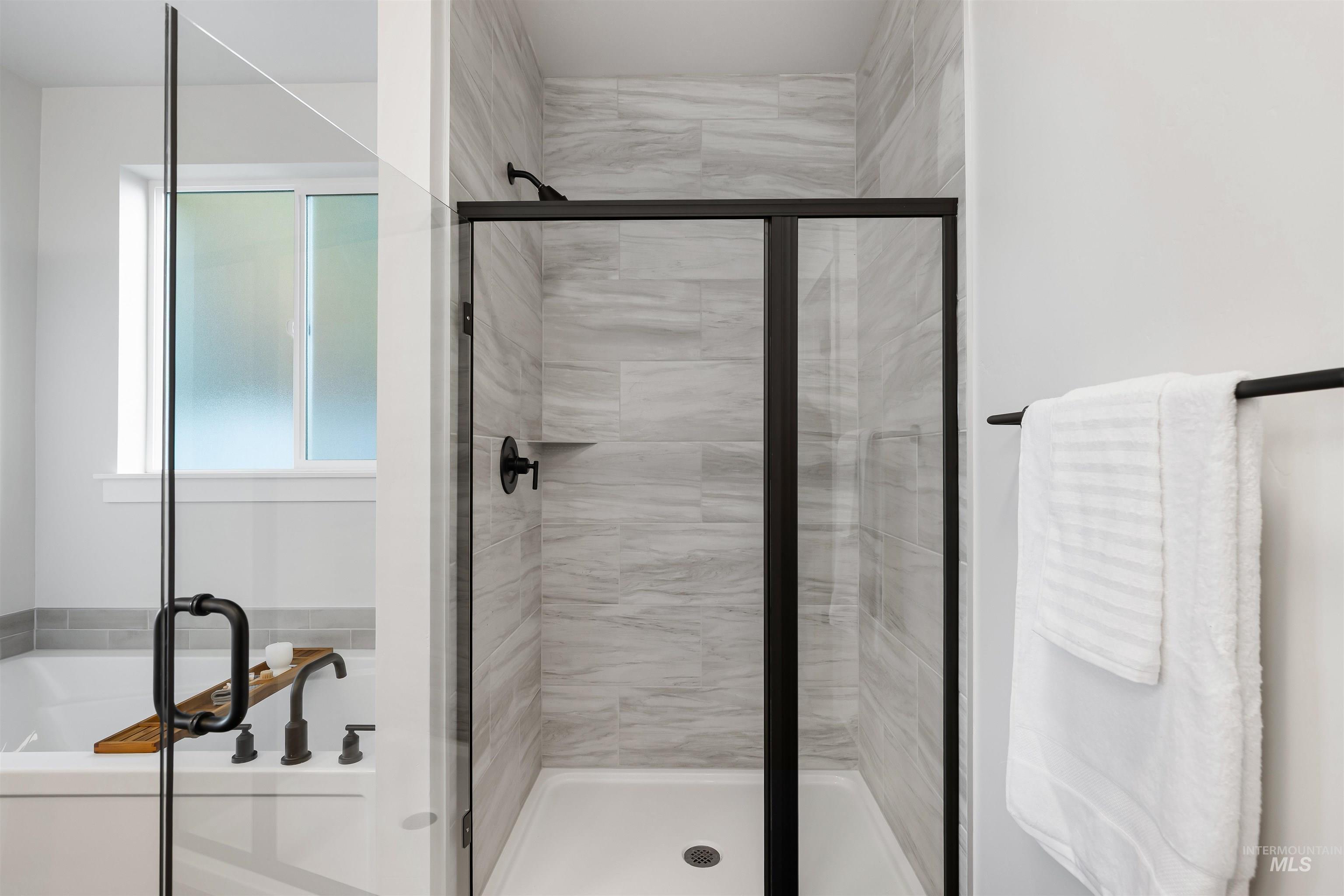 819 Park Avenue, Lewiston, Idaho 83501, 3 Bedrooms, 2 Bathrooms, Residential For Sale, Price $619,900,MLS 98959148