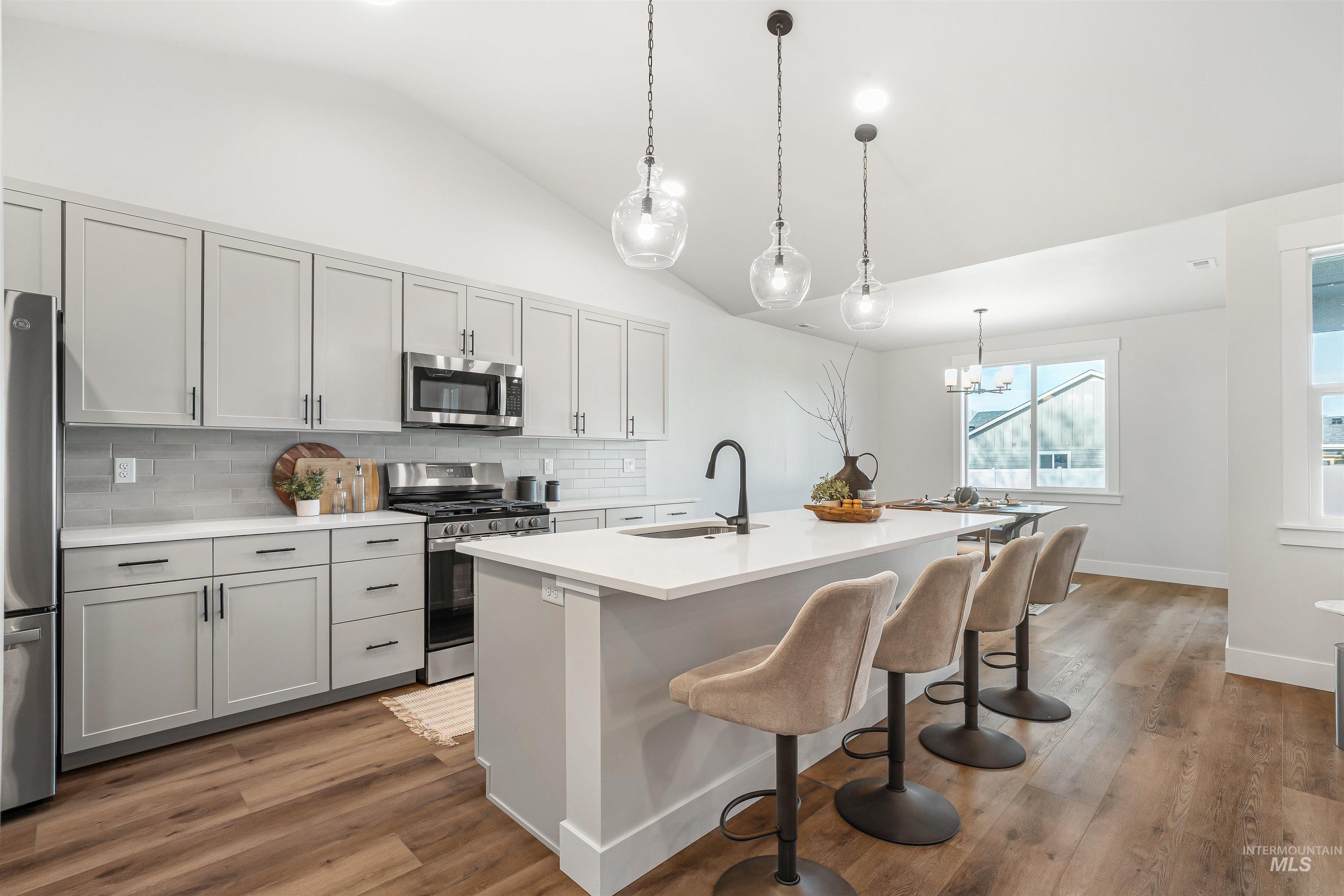 819 Park Avenue, Lewiston, Idaho 83501, 3 Bedrooms, 2 Bathrooms, Residential For Sale, Price $619,900,MLS 98959148