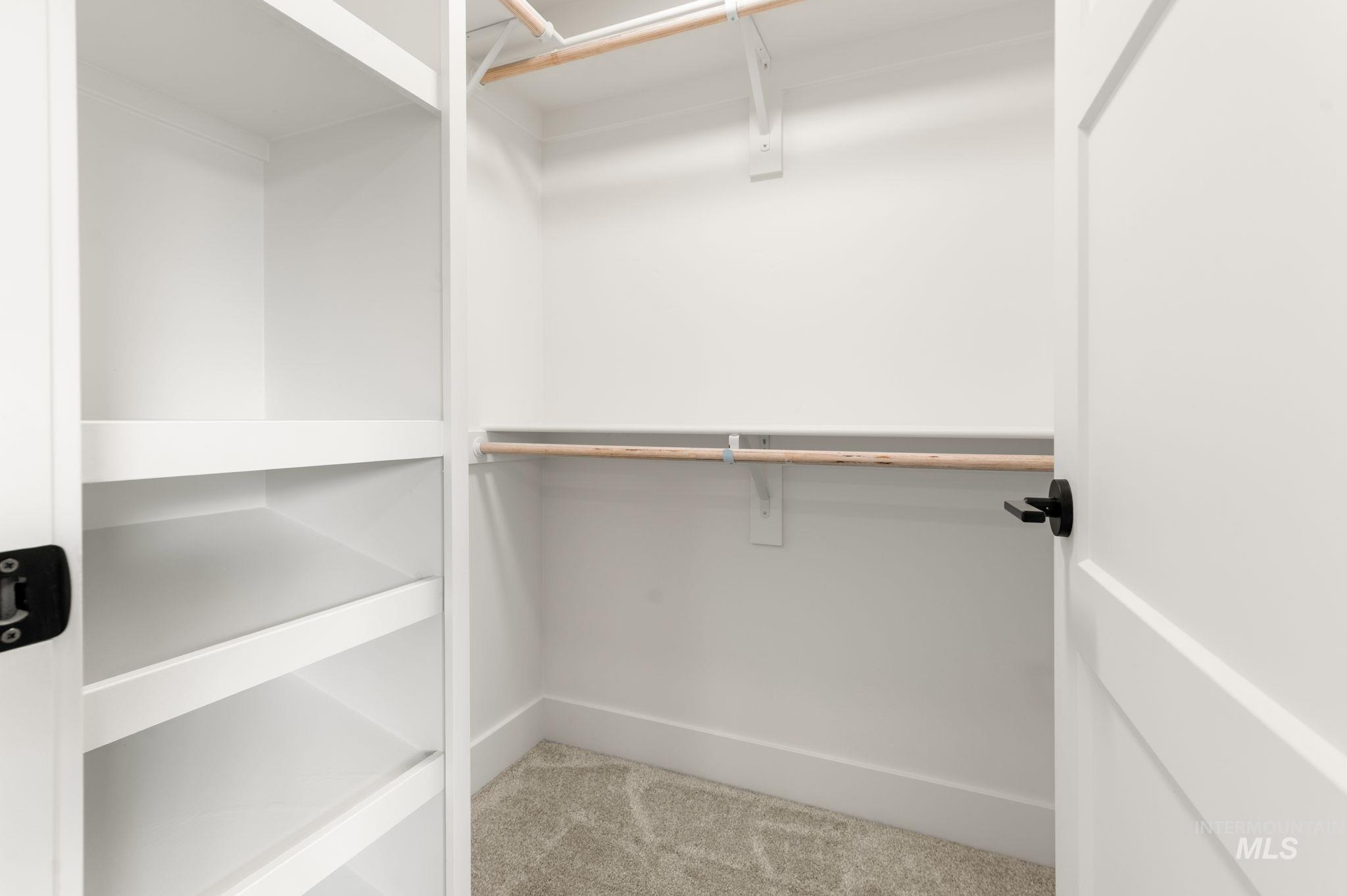 3217 Blackhawk Court, Lewiston, Idaho 83501, 3 Bedrooms, 2 Bathrooms, Residential For Sale, Price $449,000, 98959150