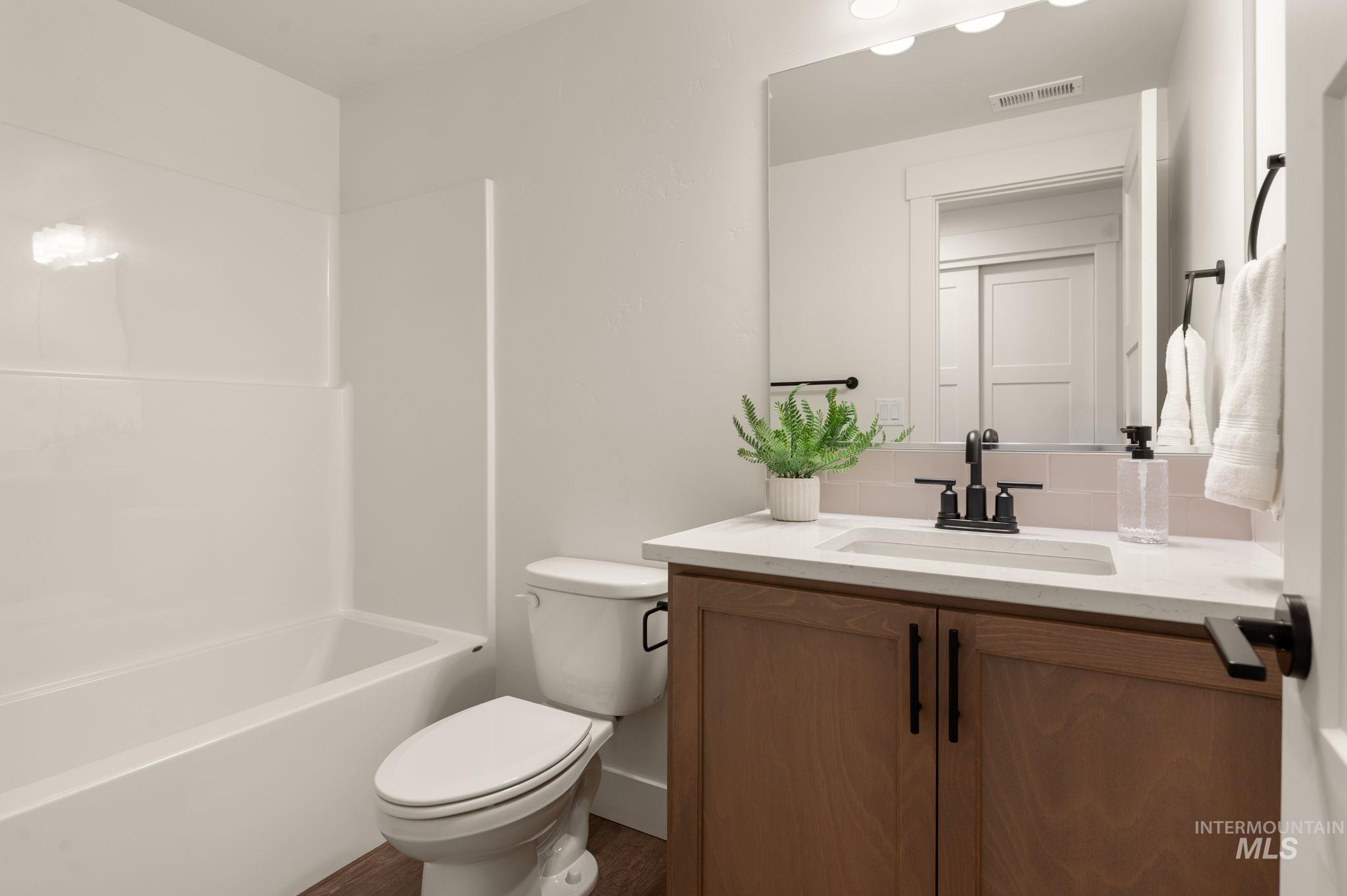 3217 Blackhawk Court, Lewiston, Idaho 83501, 3 Bedrooms, 2 Bathrooms, Residential For Sale, Price $449,000, 98959150