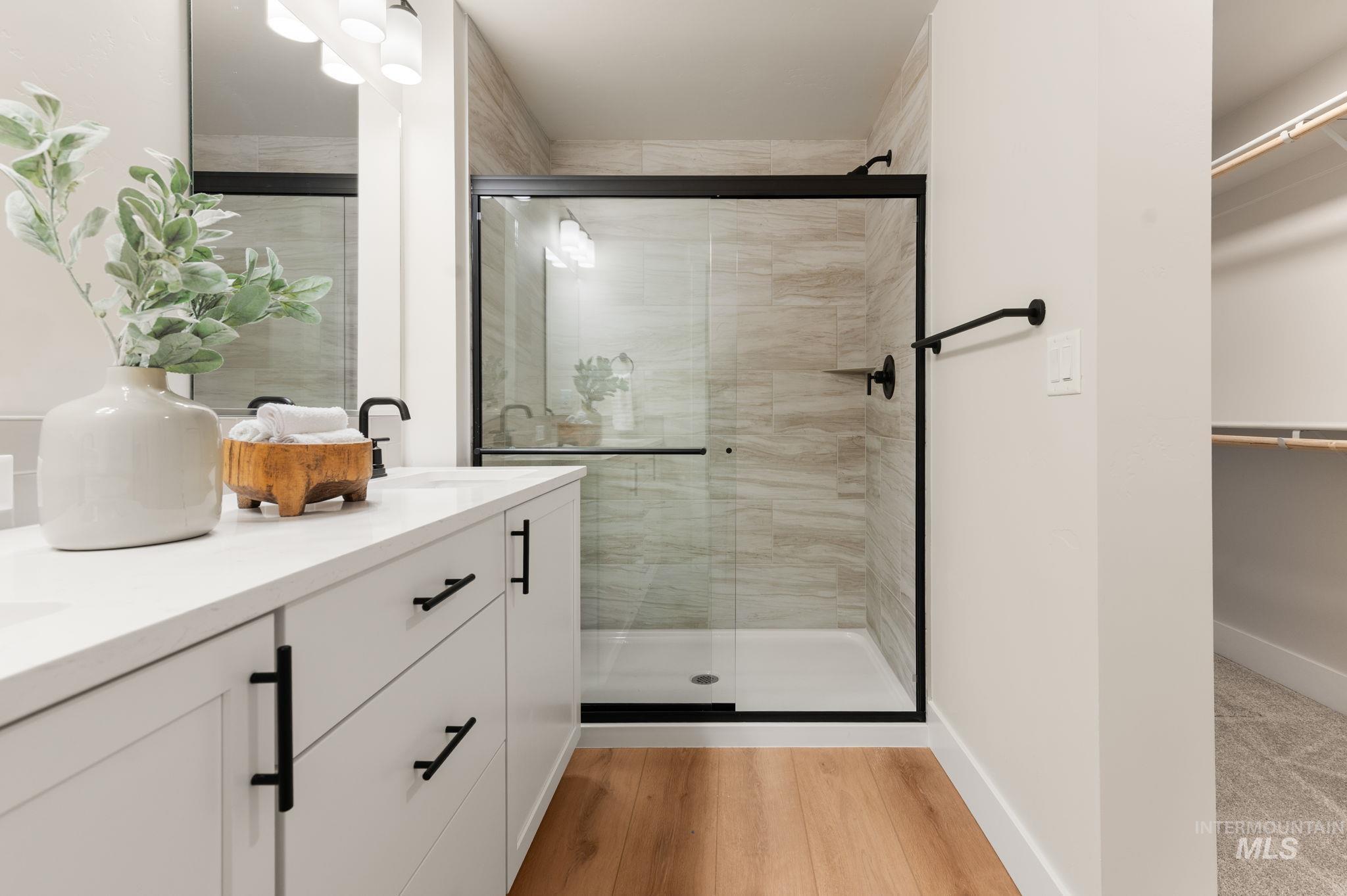 3215 Blackhawk Court, Lewiston, Idaho 83501, 3 Bedrooms, 2 Bathrooms, Residential For Sale, Price $499,000, 98959151