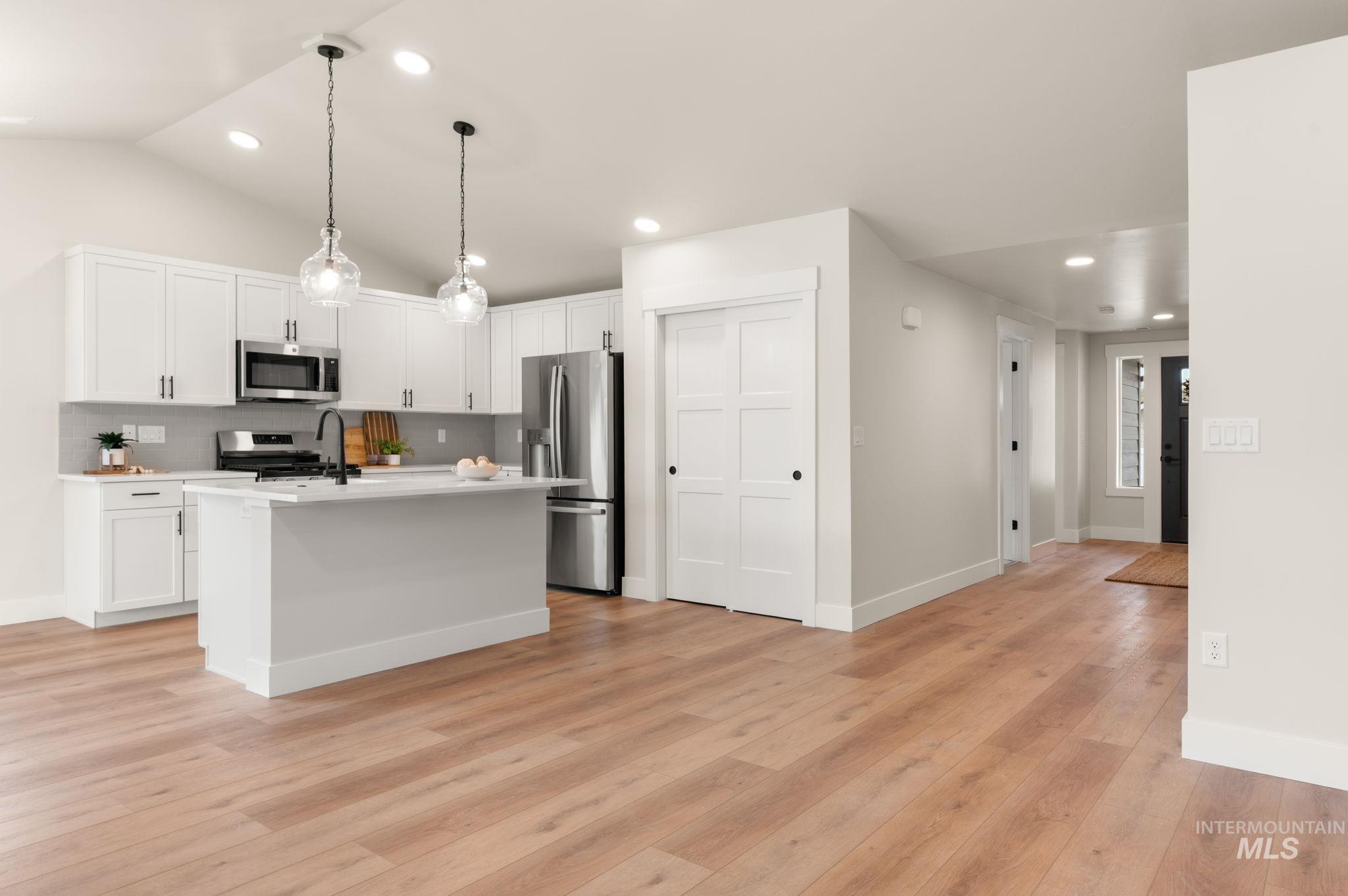 3215 Blackhawk Court, Lewiston, Idaho 83501, 3 Bedrooms, 2 Bathrooms, Residential For Sale, Price $499,000, 98959151