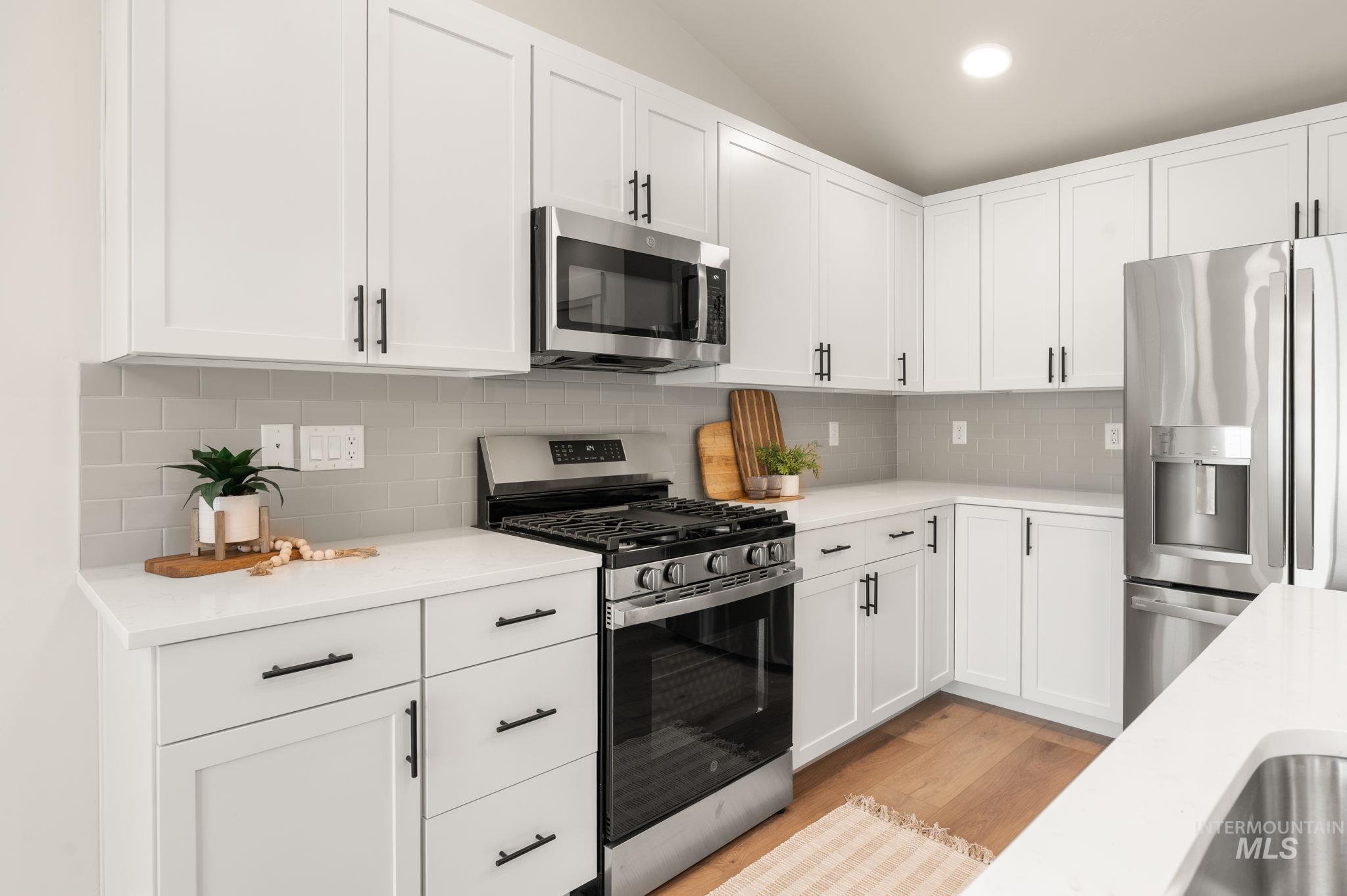 3215 Blackhawk Court, Lewiston, Idaho 83501, 3 Bedrooms, 2 Bathrooms, Residential For Sale, Price $499,000, 98959151