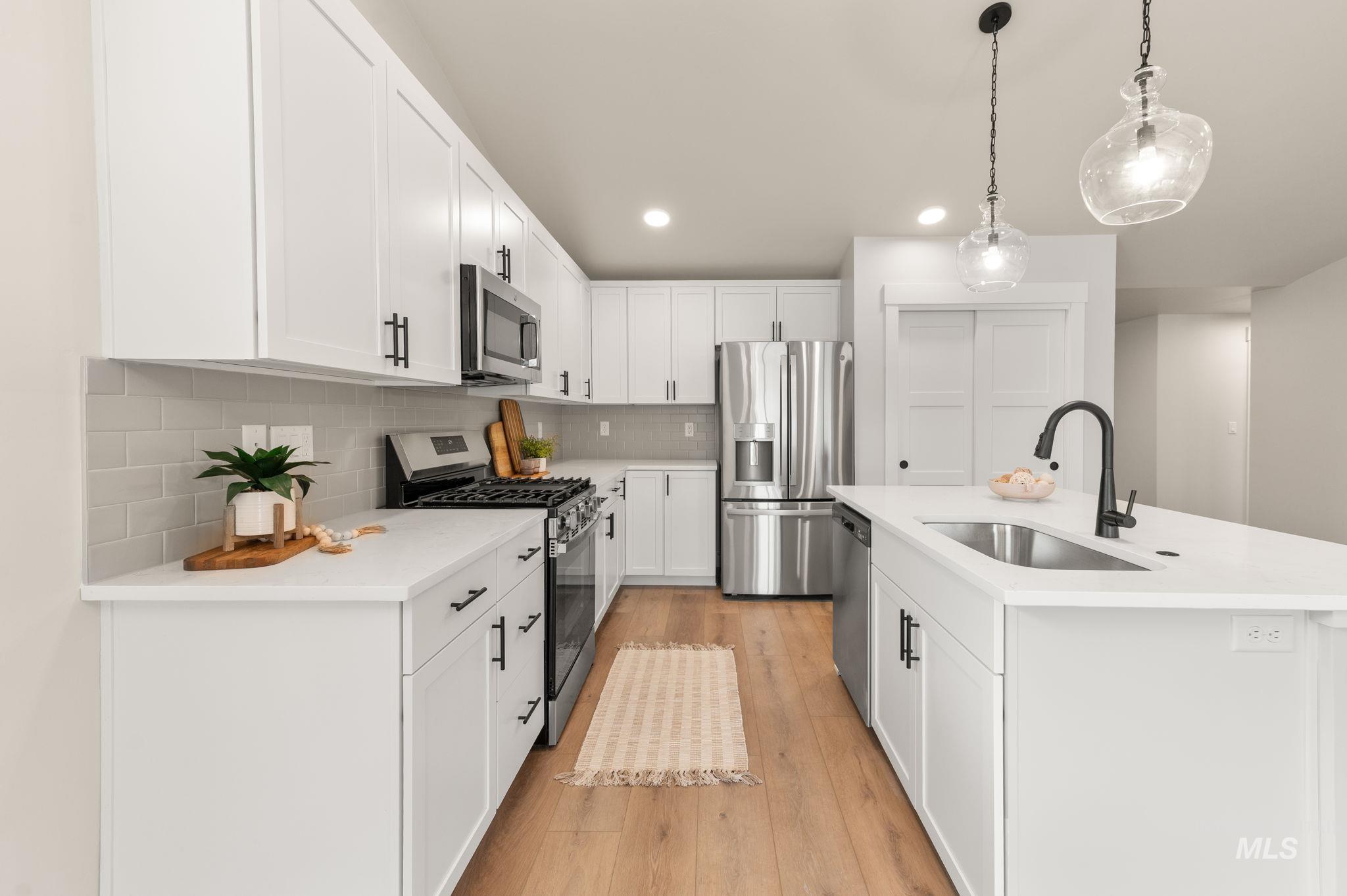 3215 Blackhawk Court, Lewiston, Idaho 83501, 3 Bedrooms, 2 Bathrooms, Residential For Sale, Price $499,000, 98959151