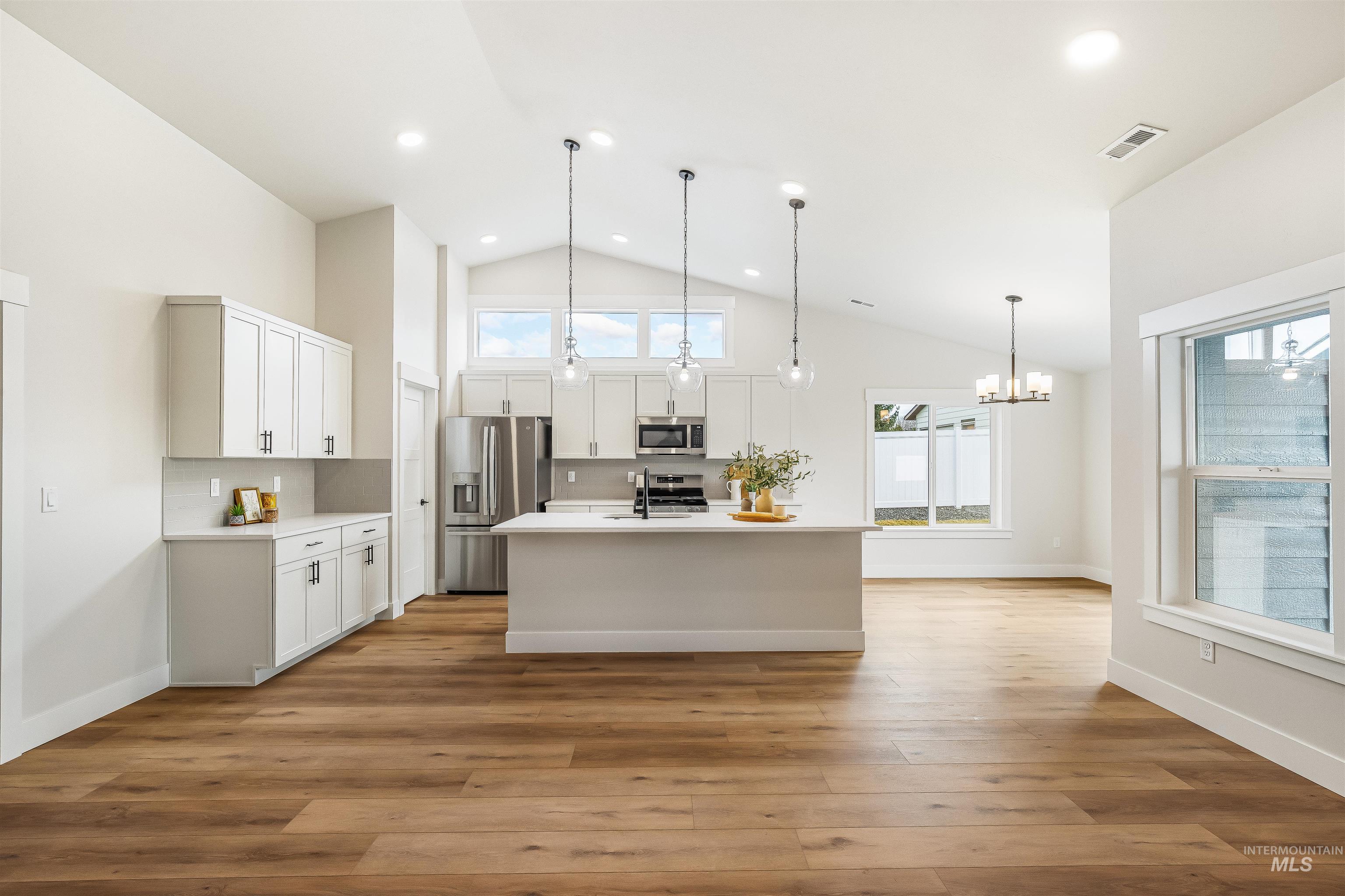 812 Preston Avenue, Lewiston, Idaho 83501, 3 Bedrooms, 2 Bathrooms, Residential For Sale, Price $589,900,MLS 98959152