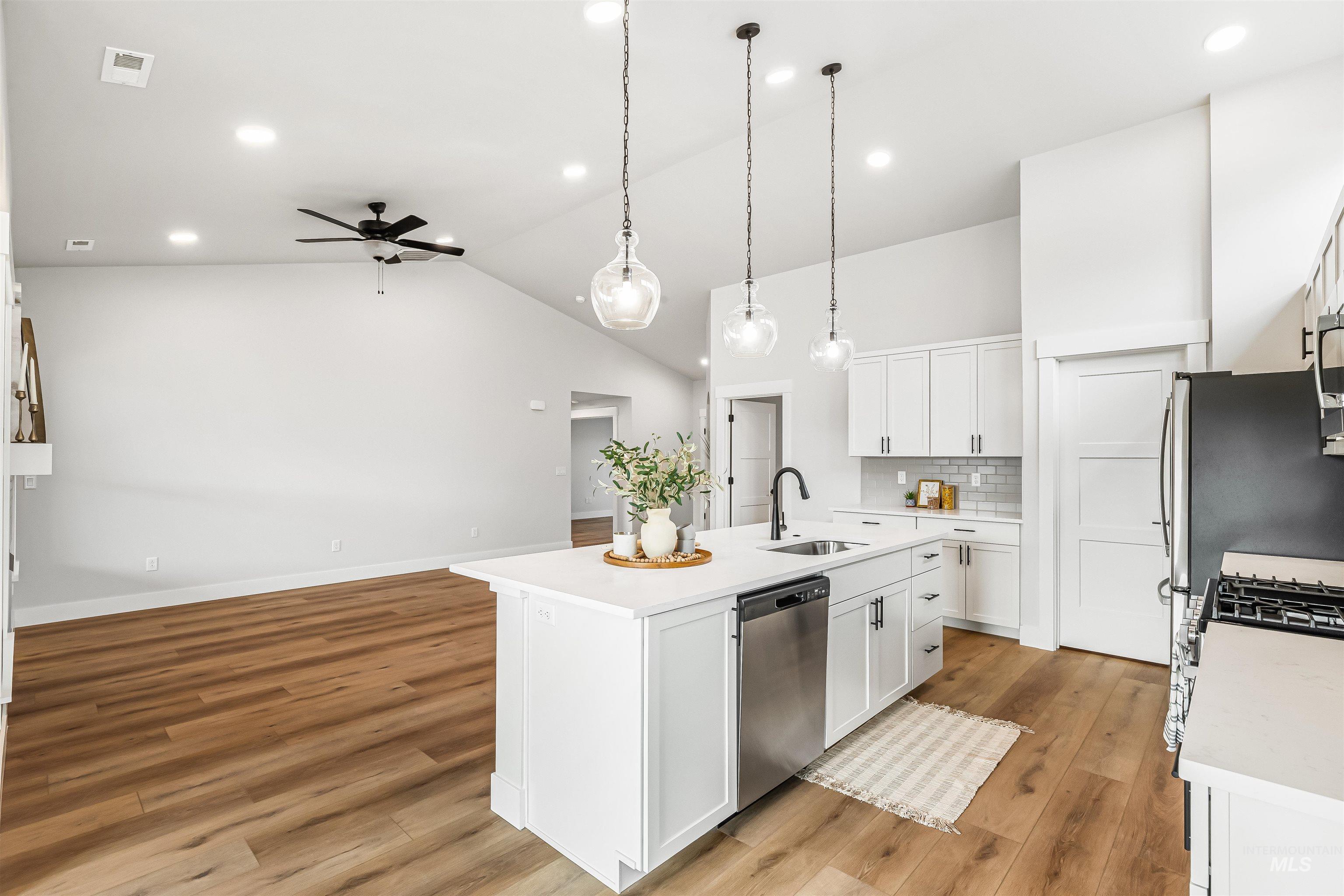 812 Preston Avenue, Lewiston, Idaho 83501, 3 Bedrooms, 2 Bathrooms, Residential For Sale, Price $589,900,MLS 98959152