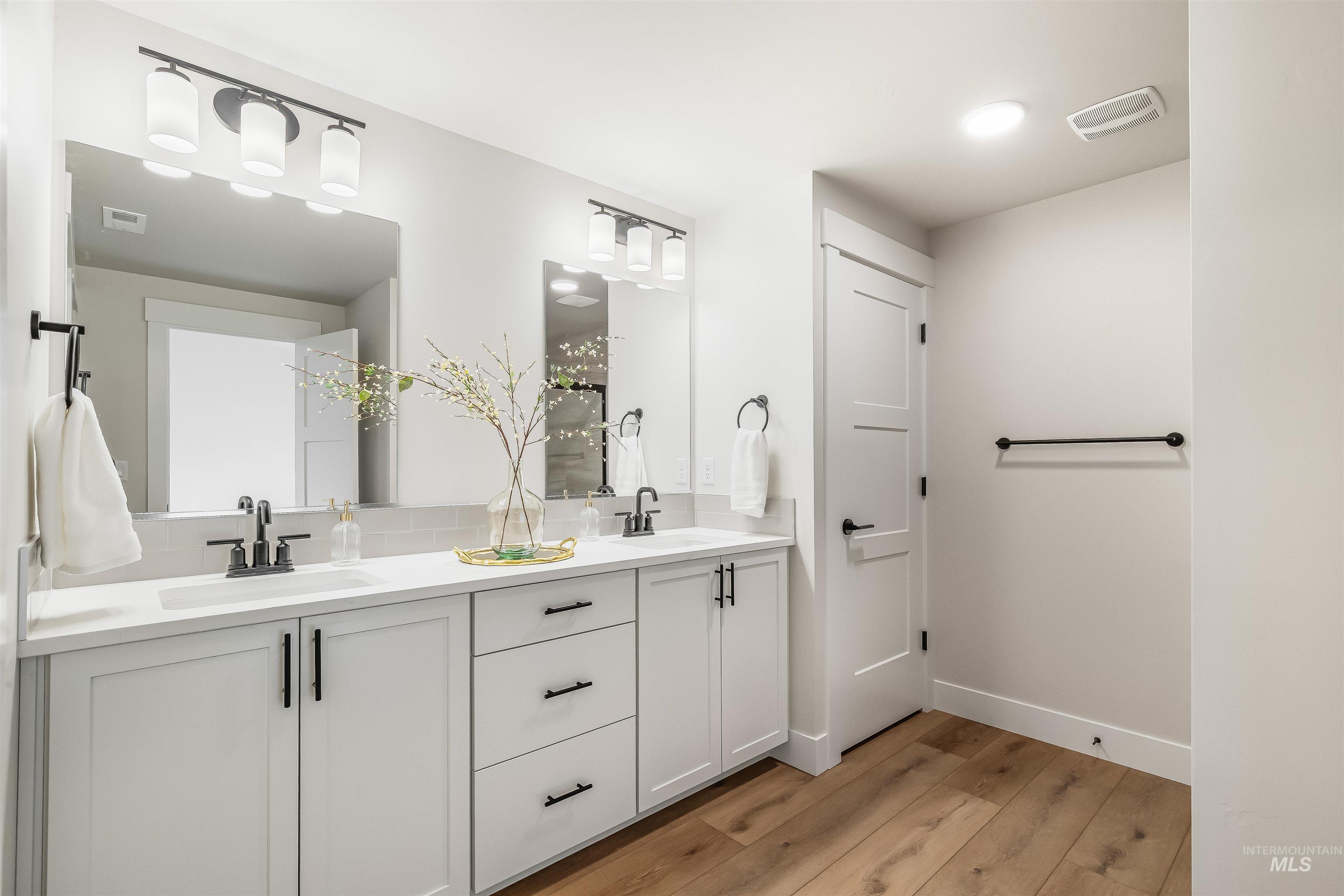 812 Preston Avenue, Lewiston, Idaho 83501, 3 Bedrooms, 2 Bathrooms, Residential For Sale, Price $589,900,MLS 98959152