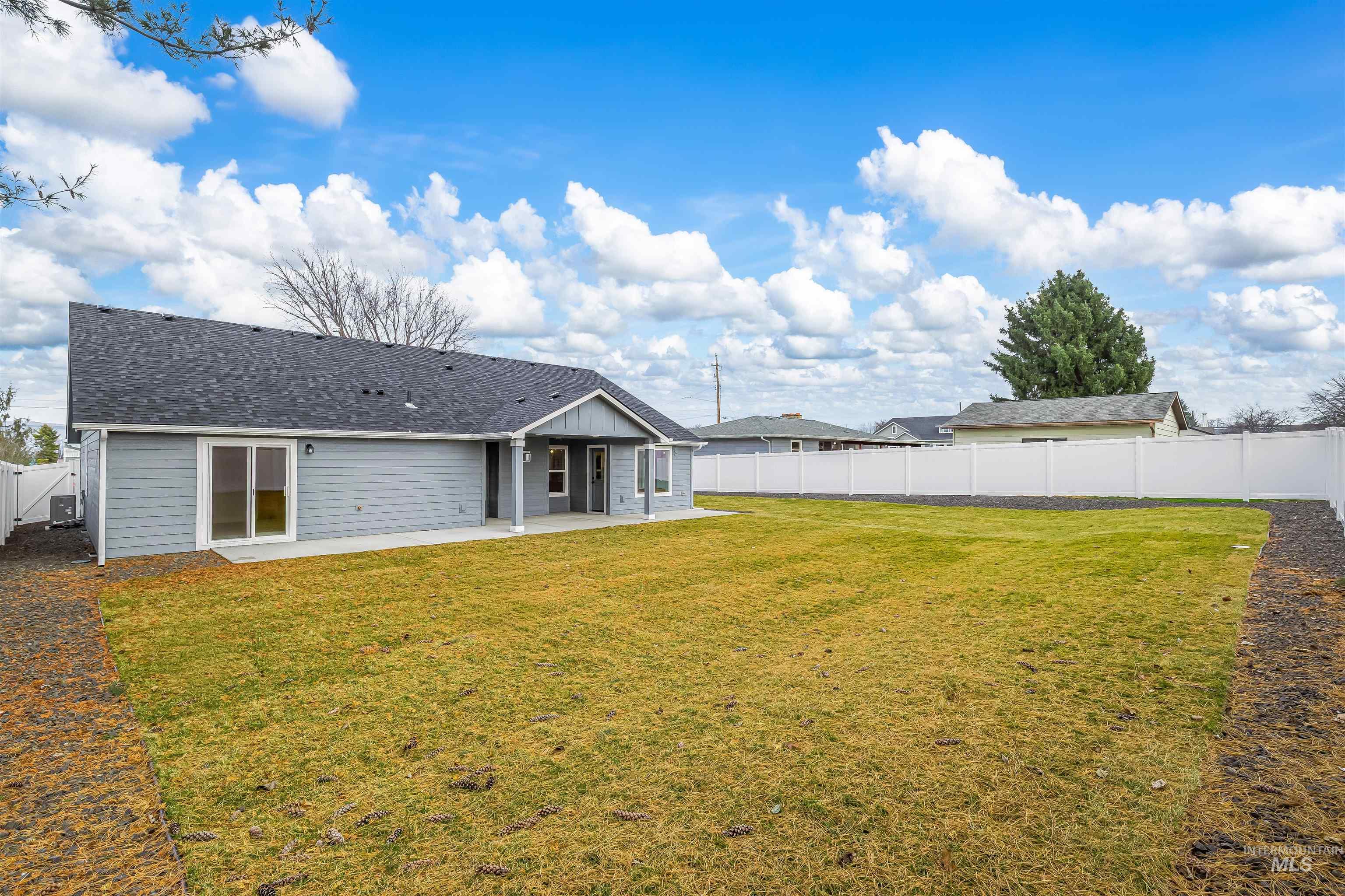 812 Preston Avenue, Lewiston, Idaho 83501, 3 Bedrooms, 2 Bathrooms, Residential For Sale, Price $589,900,MLS 98959152