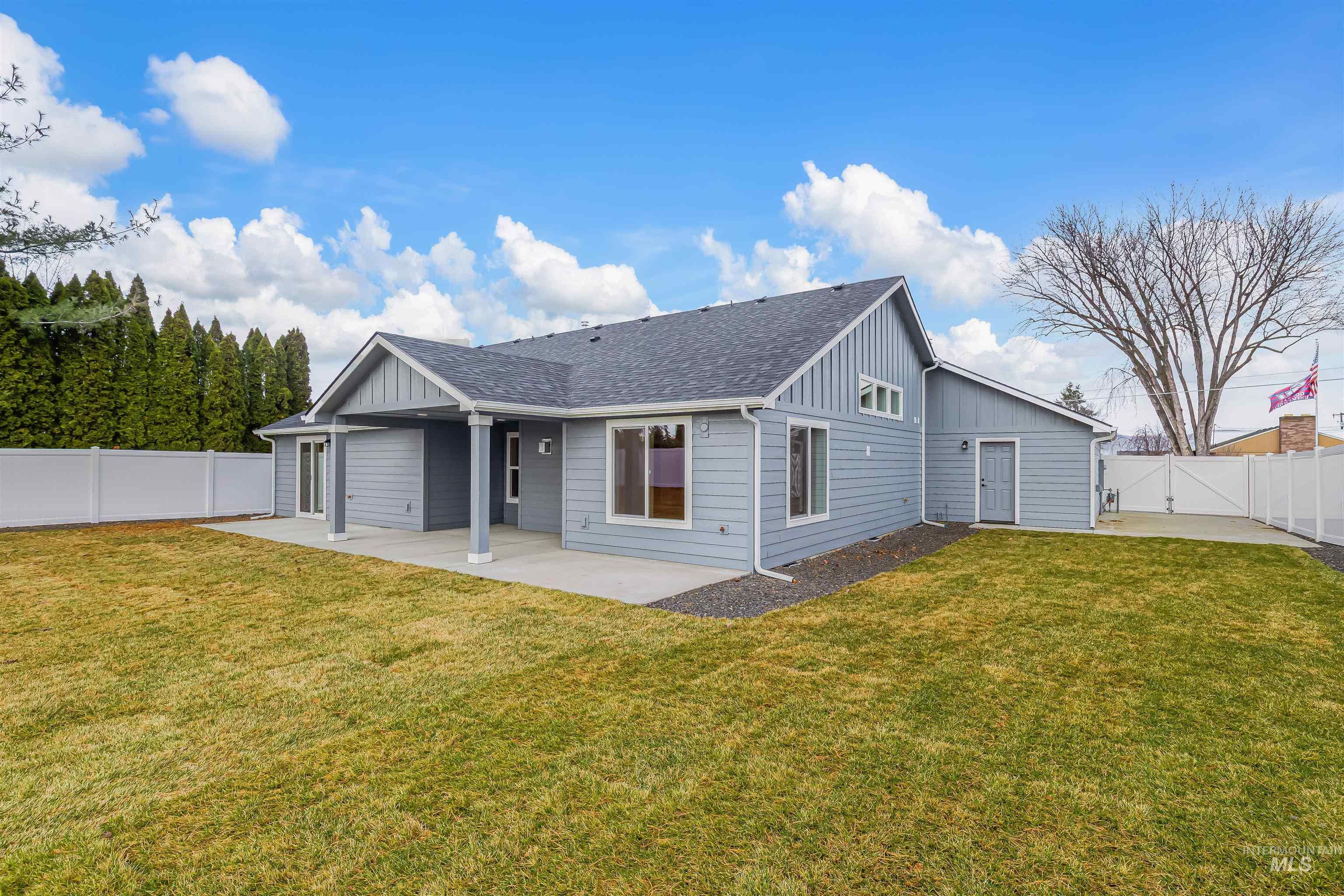 812 Preston Avenue, Lewiston, Idaho 83501, 3 Bedrooms, 2 Bathrooms, Residential For Sale, Price $589,900,MLS 98959152