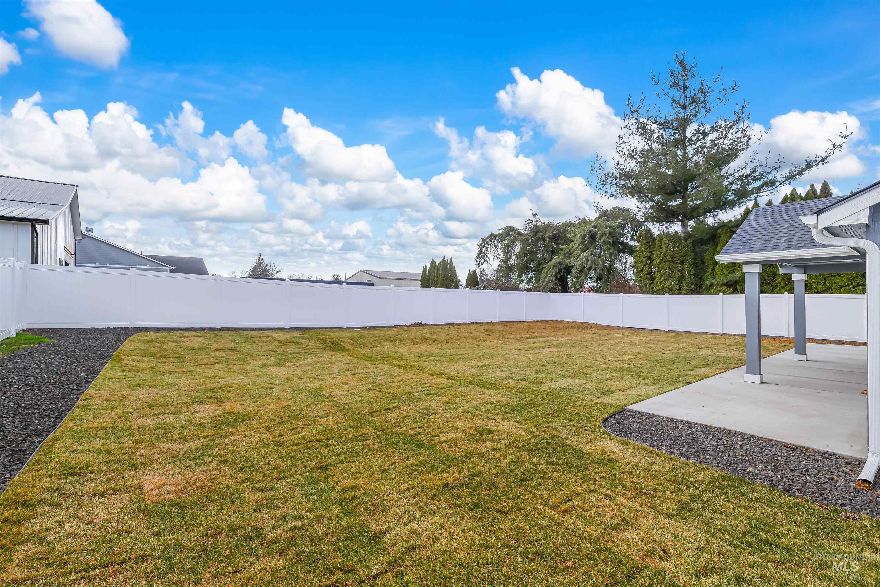 812 Preston Avenue, Lewiston, Idaho 83501, 3 Bedrooms, 2 Bathrooms, Residential For Sale, Price $589,900,MLS 98959152