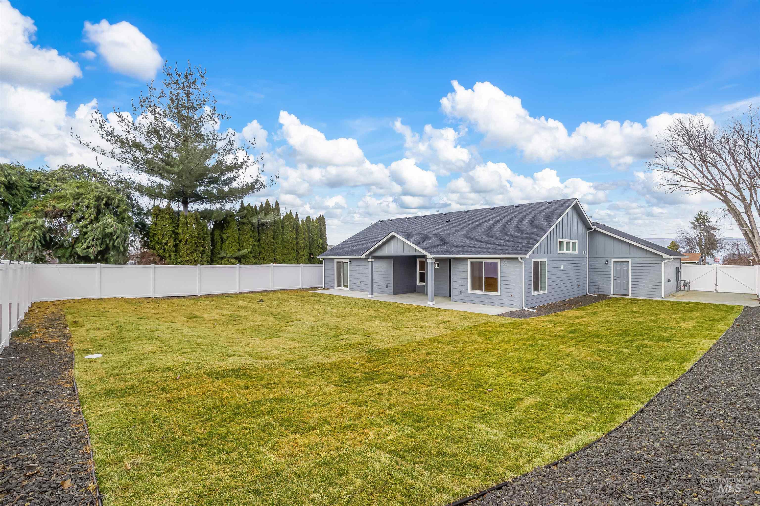 812 Preston Avenue, Lewiston, Idaho 83501, 3 Bedrooms, 2 Bathrooms, Residential For Sale, Price $589,900,MLS 98959152
