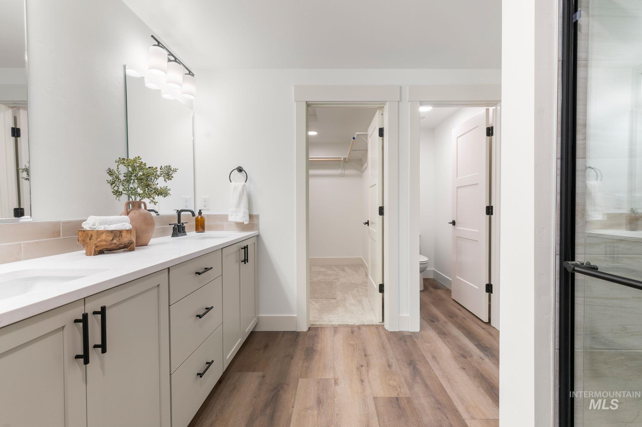 3216 Blackhawk Court, Lewiston, Idaho 83501, 3 Bedrooms, 2 Bathrooms, Residential For Sale, Price $565,000,MLS 98959153