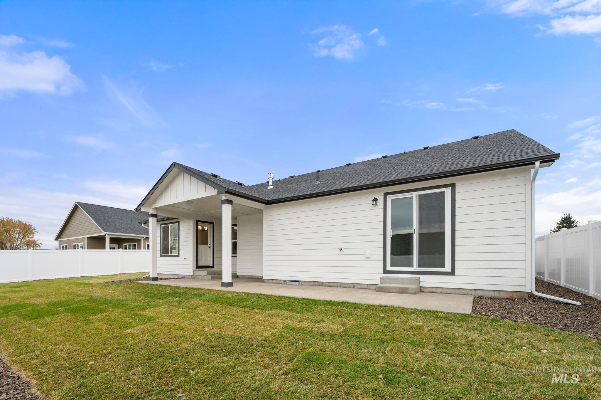 3216 Blackhawk Court, Lewiston, Idaho 83501, 3 Bedrooms, 2 Bathrooms, Residential For Sale, Price $565,000,MLS 98959153